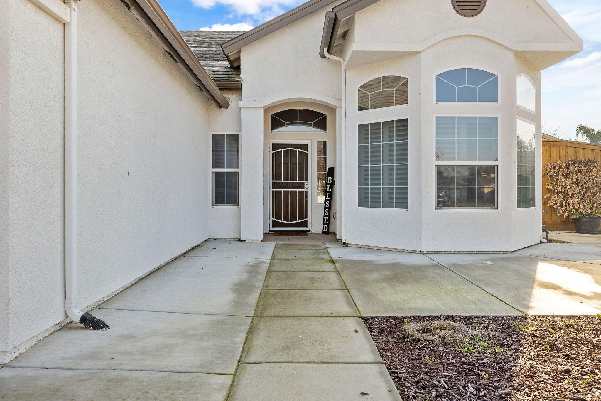 2283 Catavee Ave, Tulare, CA 93274