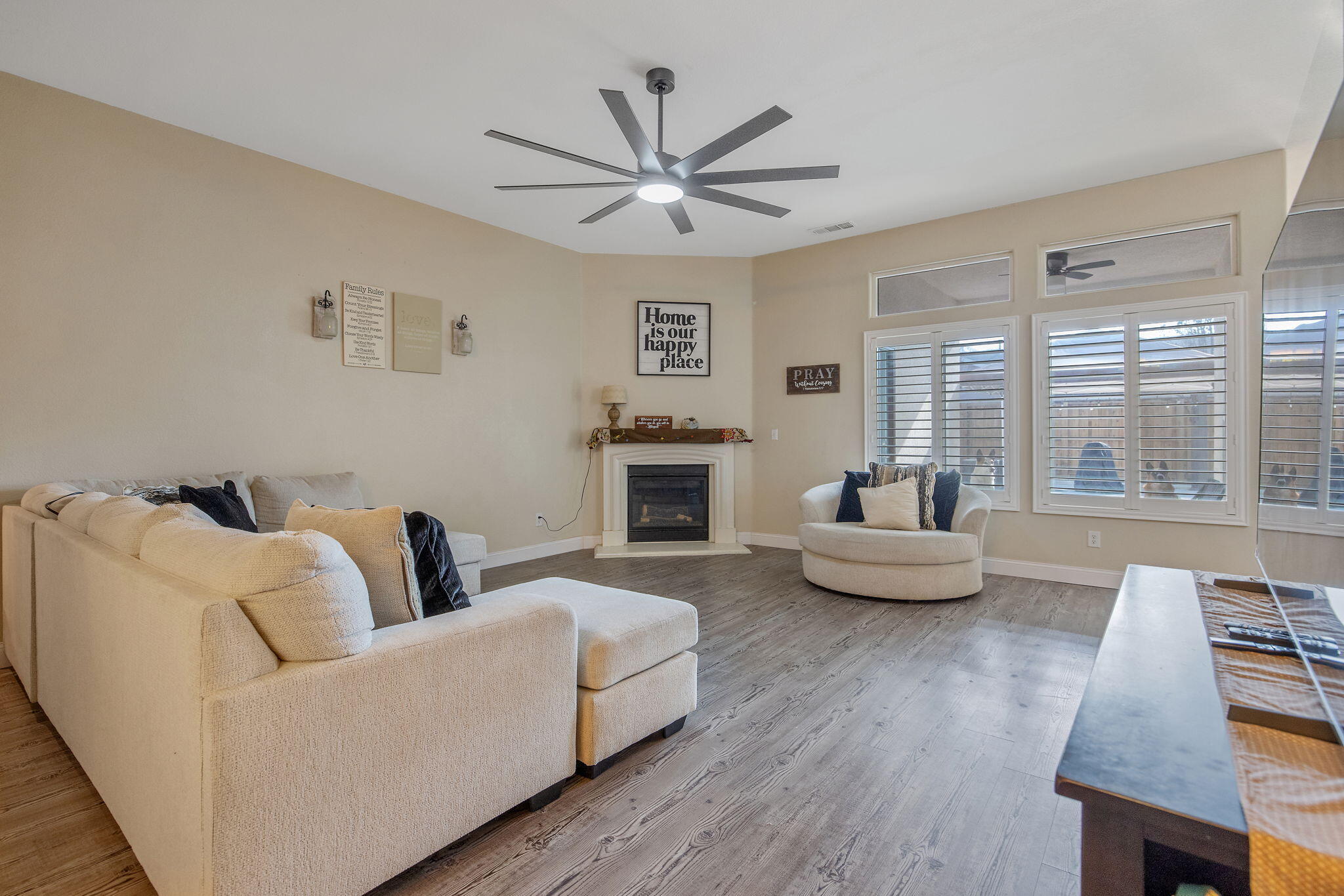 2283 Catavee Ave, Tulare, CA 93274