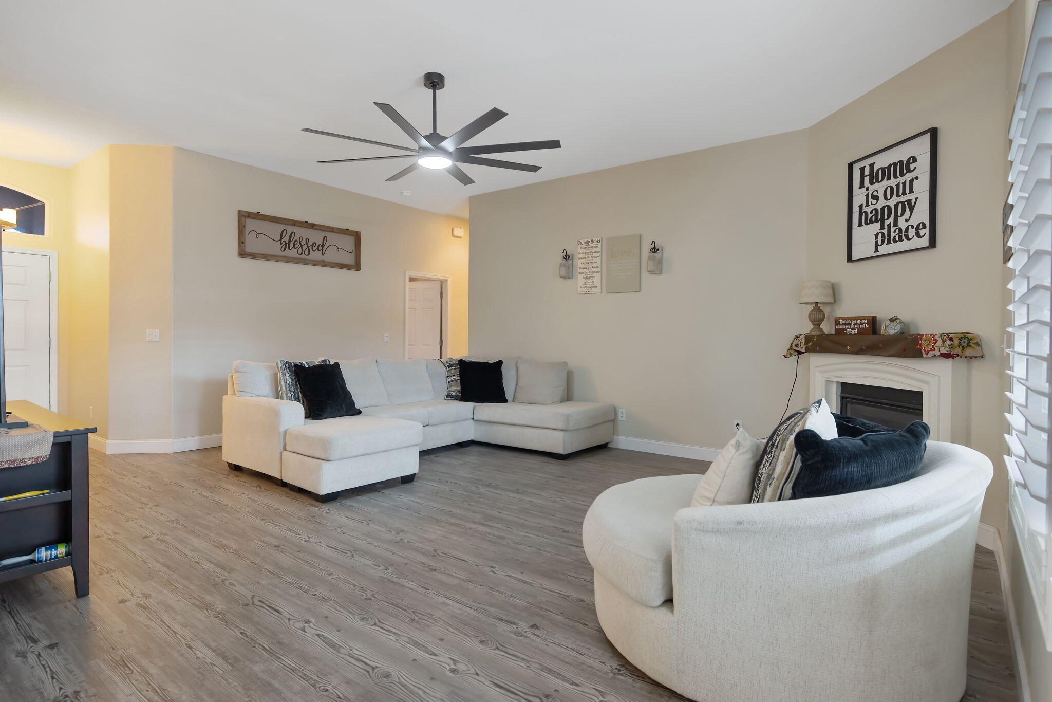 2283 Catavee Ave, Tulare, CA 93274