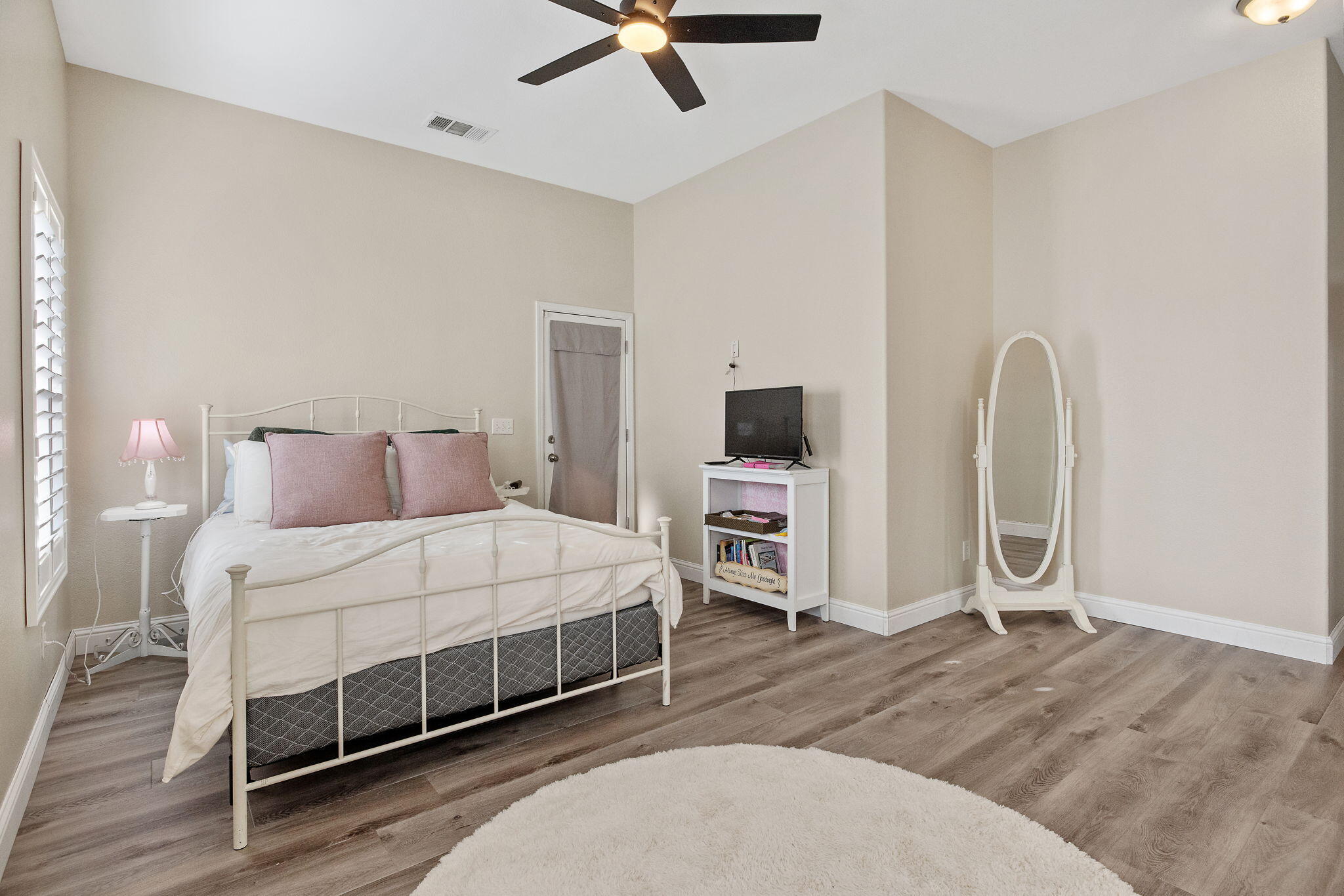 2283 Catavee Ave, Tulare, CA 93274