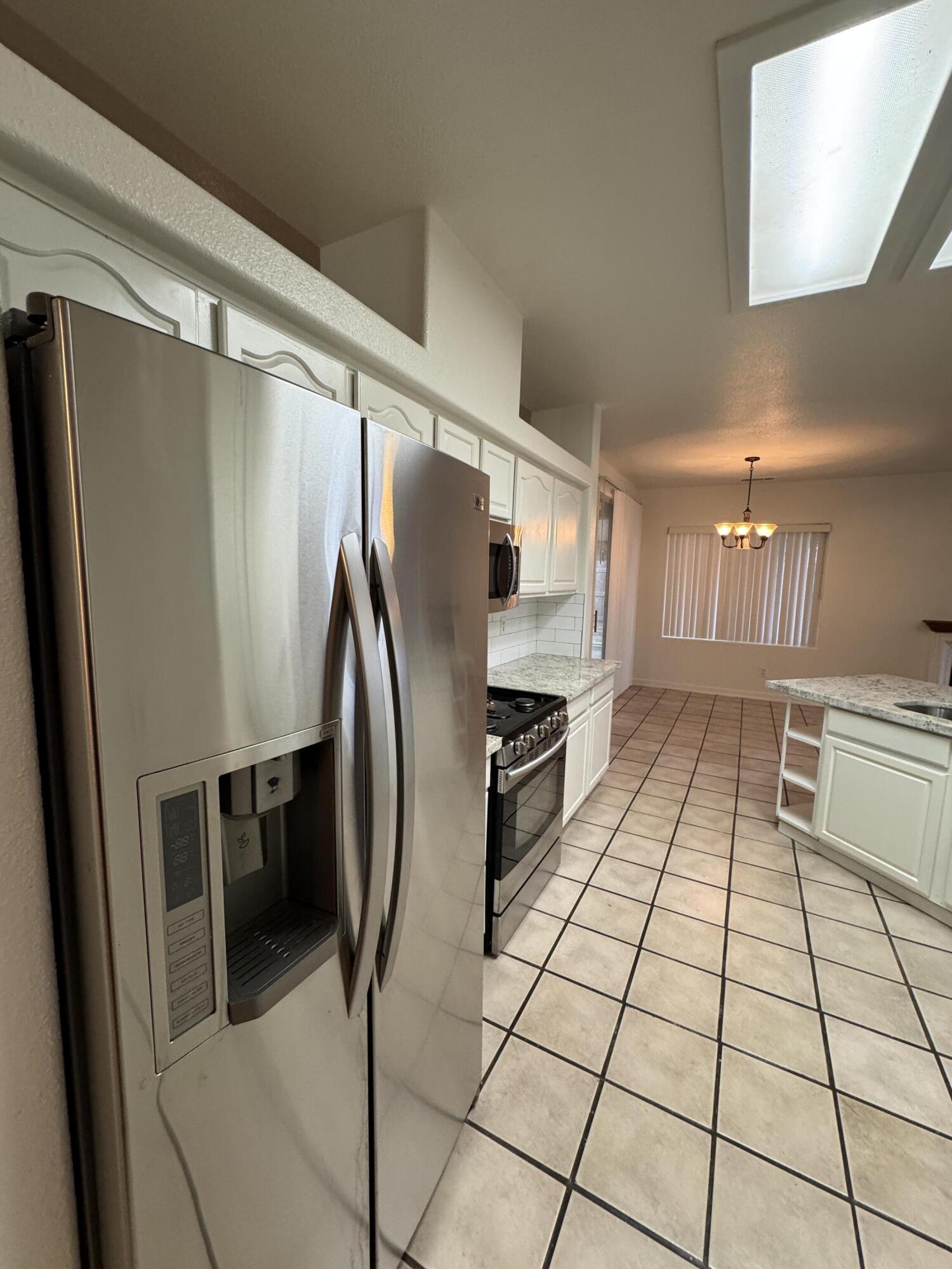 1440 Cottage Grove Ave, Tulare, CA 93274