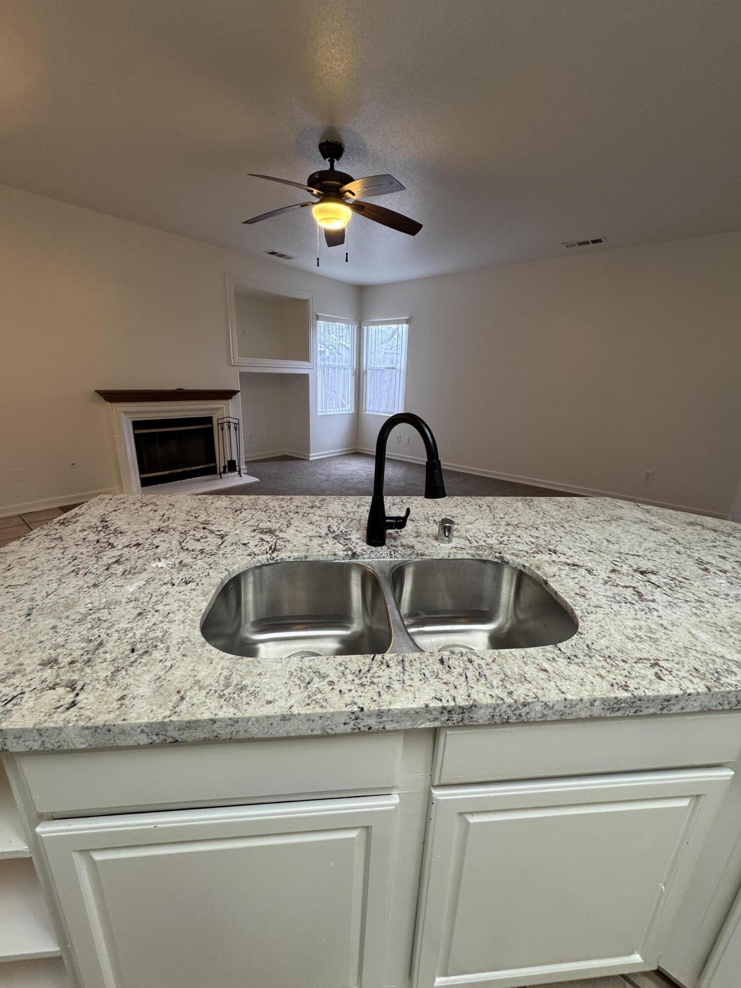 1440 Cottage Grove Ave, Tulare, CA 93274