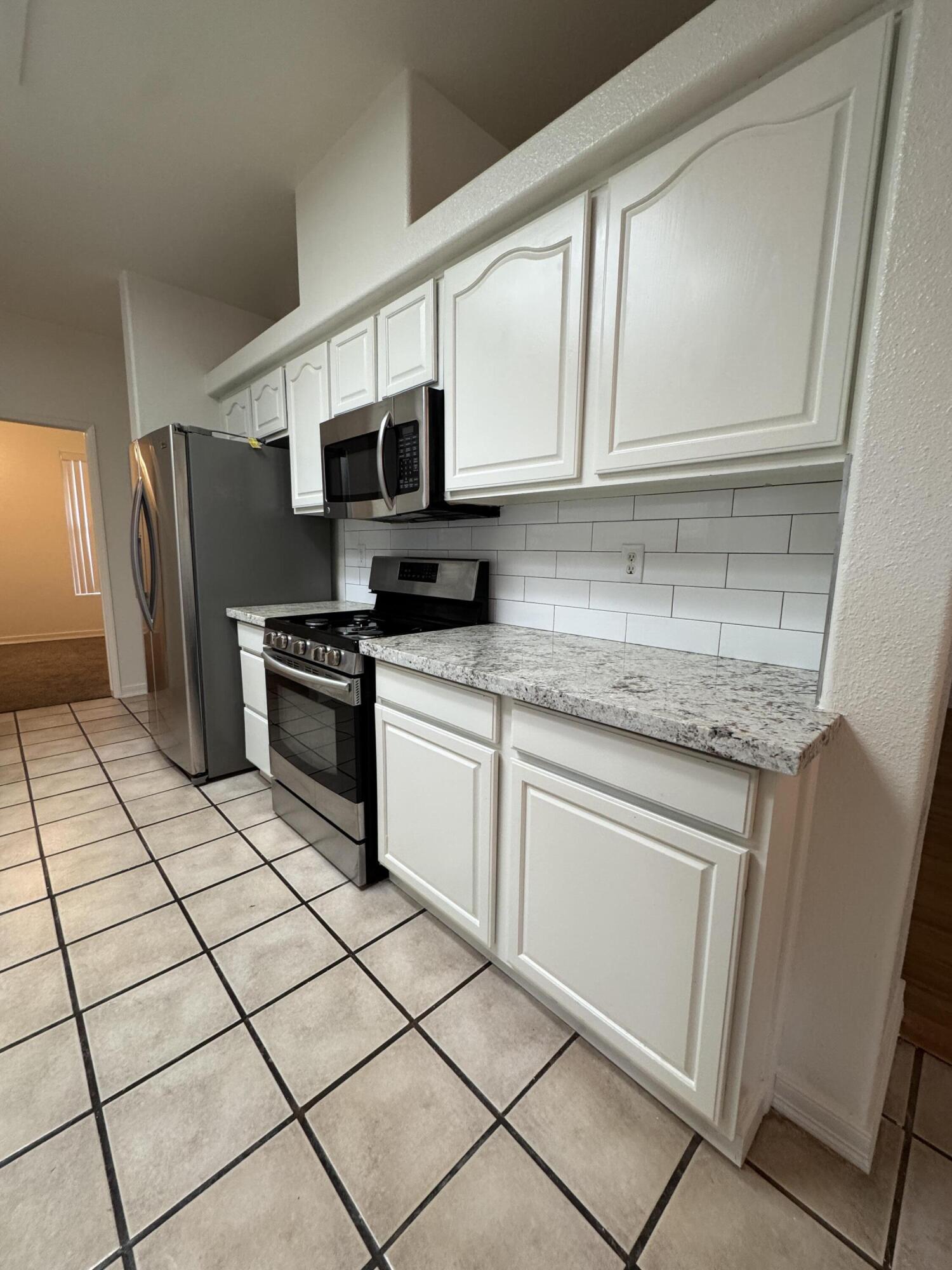 1440 Cottage Grove Ave, Tulare, CA 93274