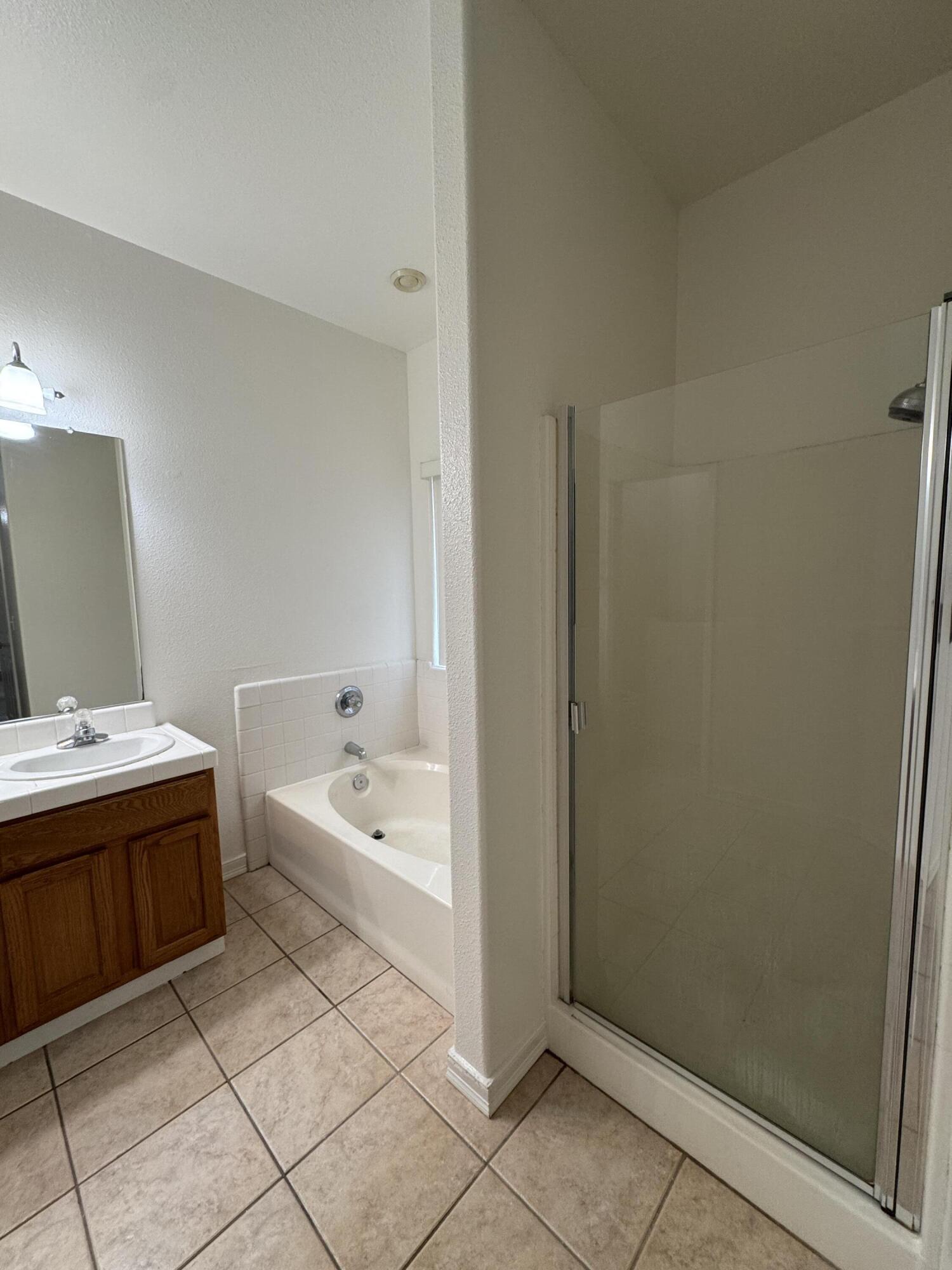 1440 Cottage Grove Ave, Tulare, CA 93274