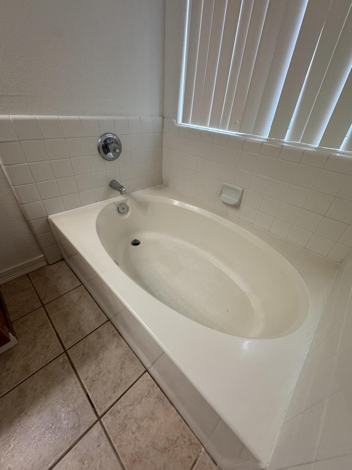 1440 Cottage Grove Ave, Tulare, CA 93274