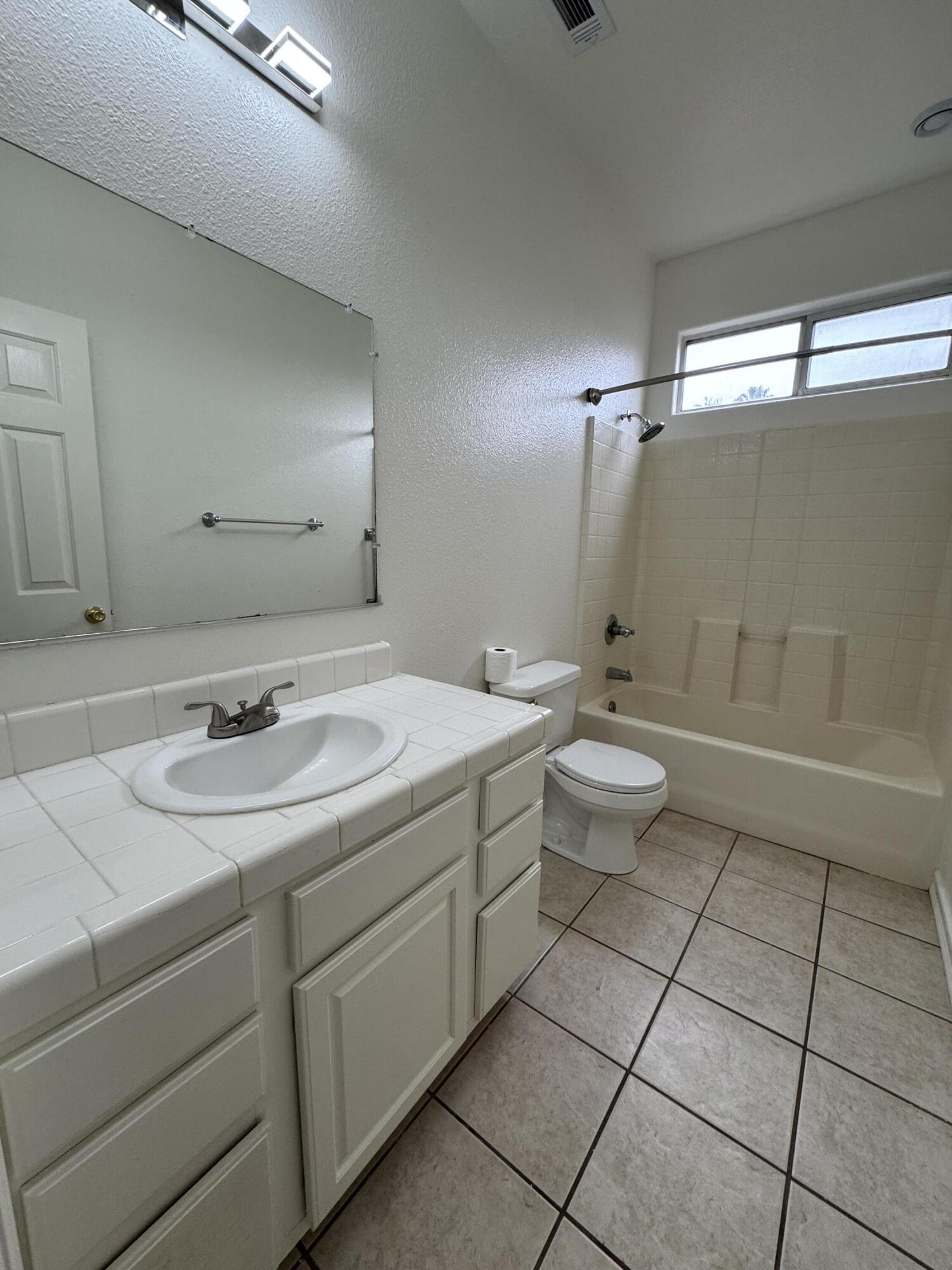 1440 Cottage Grove Ave, Tulare, CA 93274