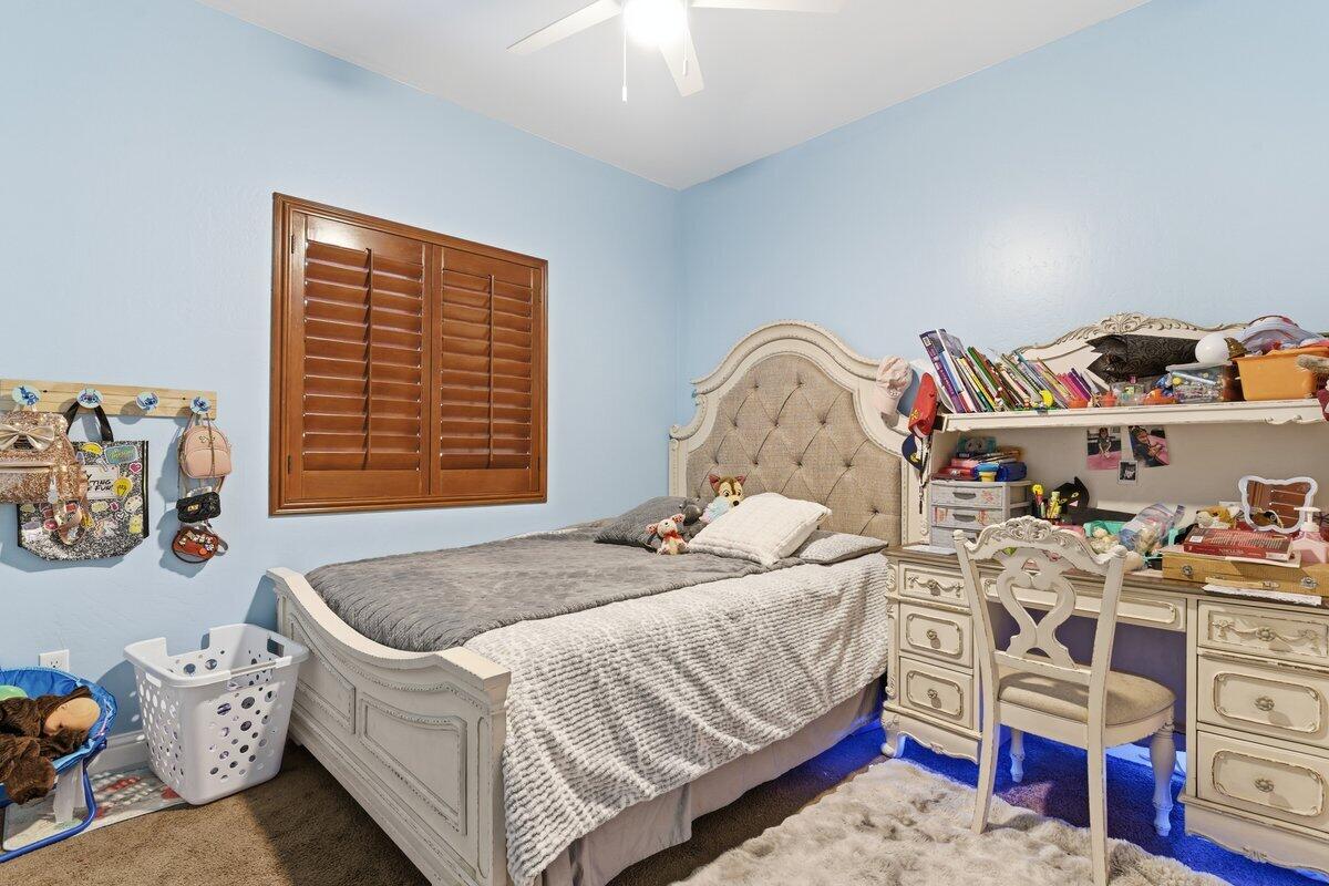 705 La Paz Ct, McFarland, CA 93250