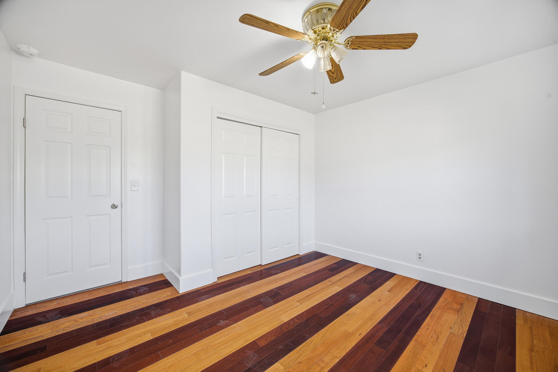 306 E Tulare Rd, Lindsay, CA 93247