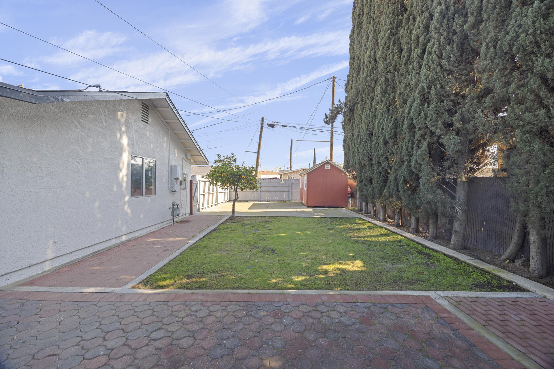 306 E Tulare Rd, Lindsay, CA 93247