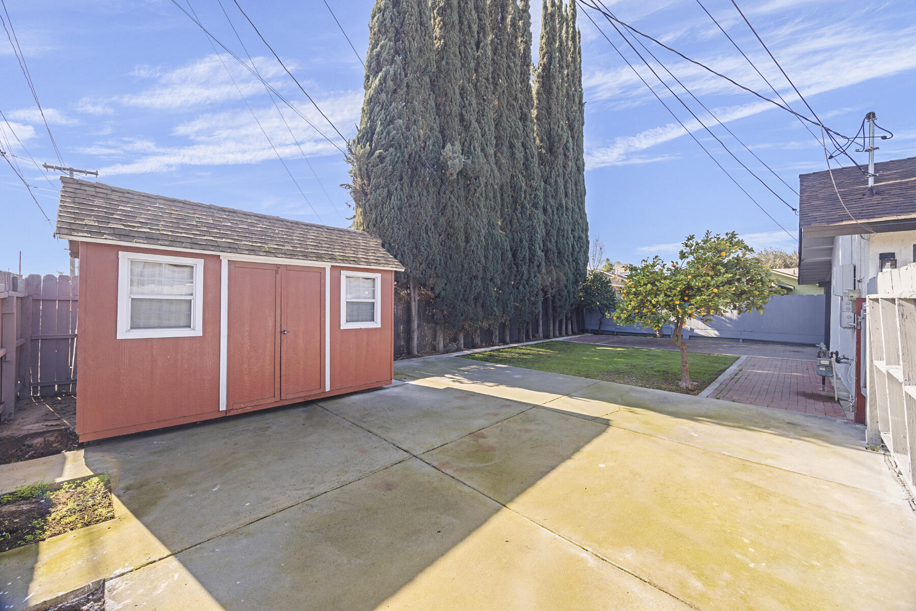 306 E Tulare Rd, Lindsay, CA 93247
