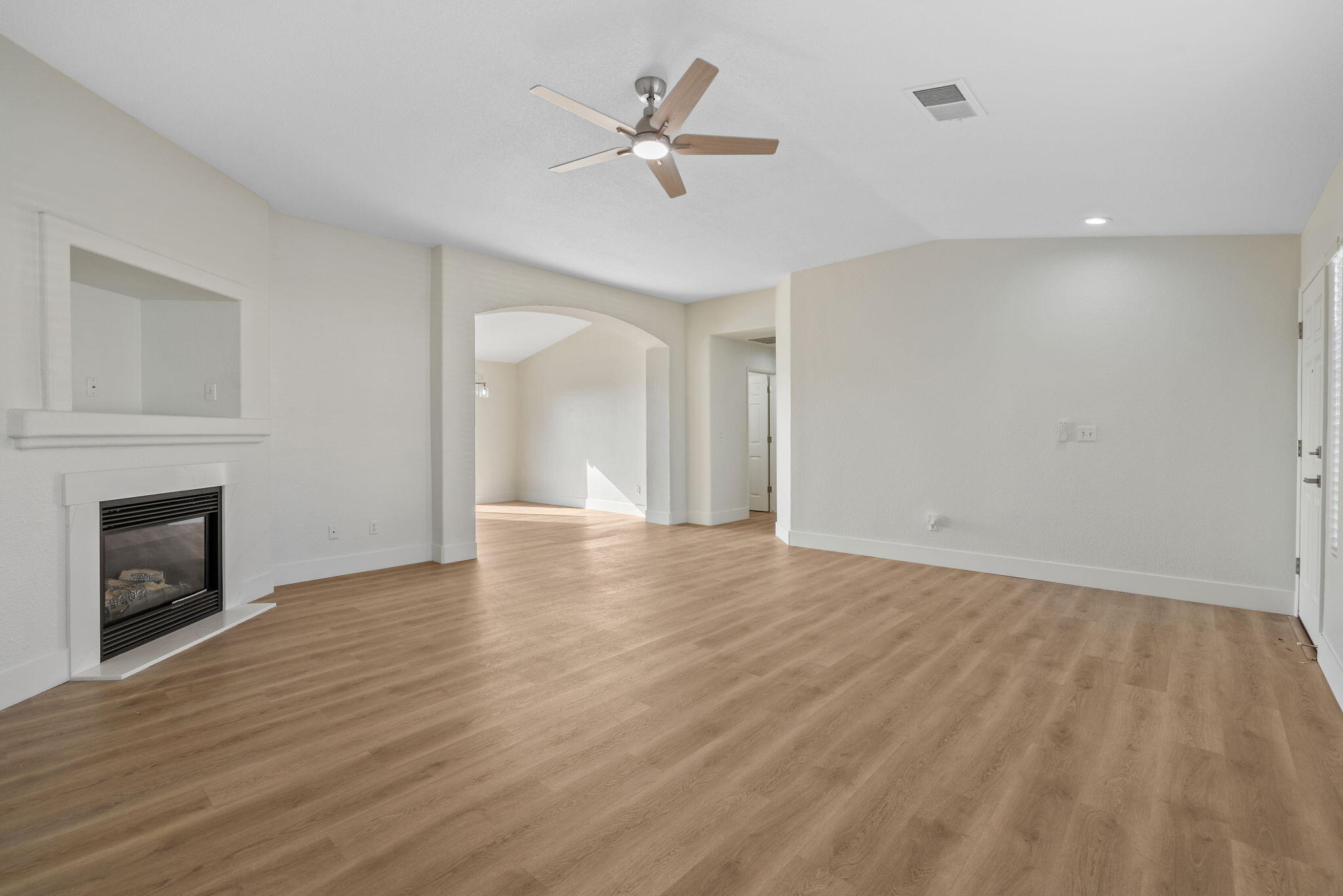 1459 Chimney Way, Lemoore, CA 93245