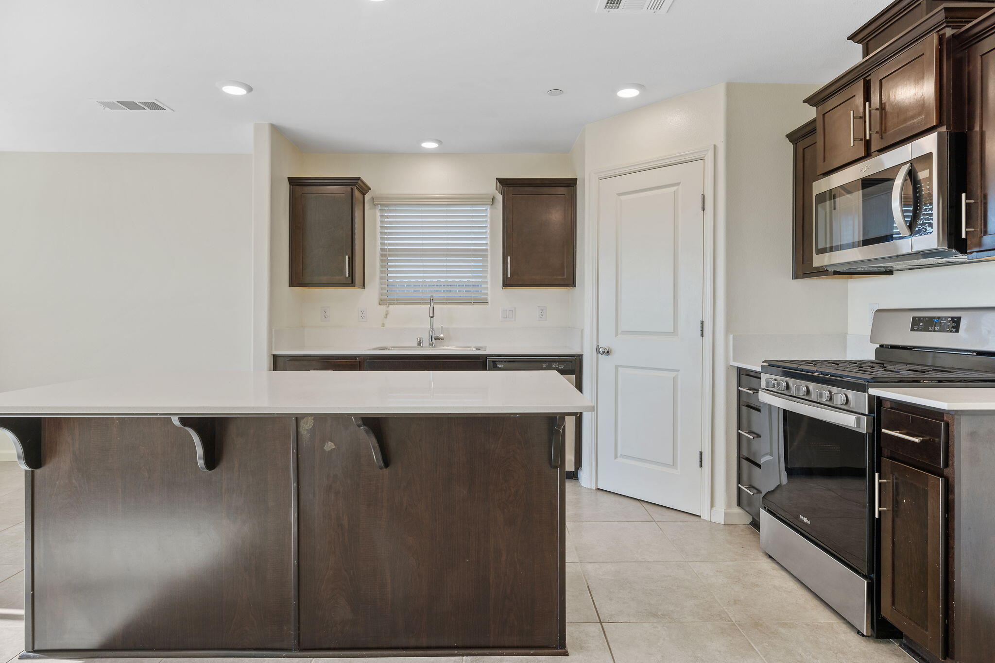 401 E Sedona Ave, Visalia, CA 93291