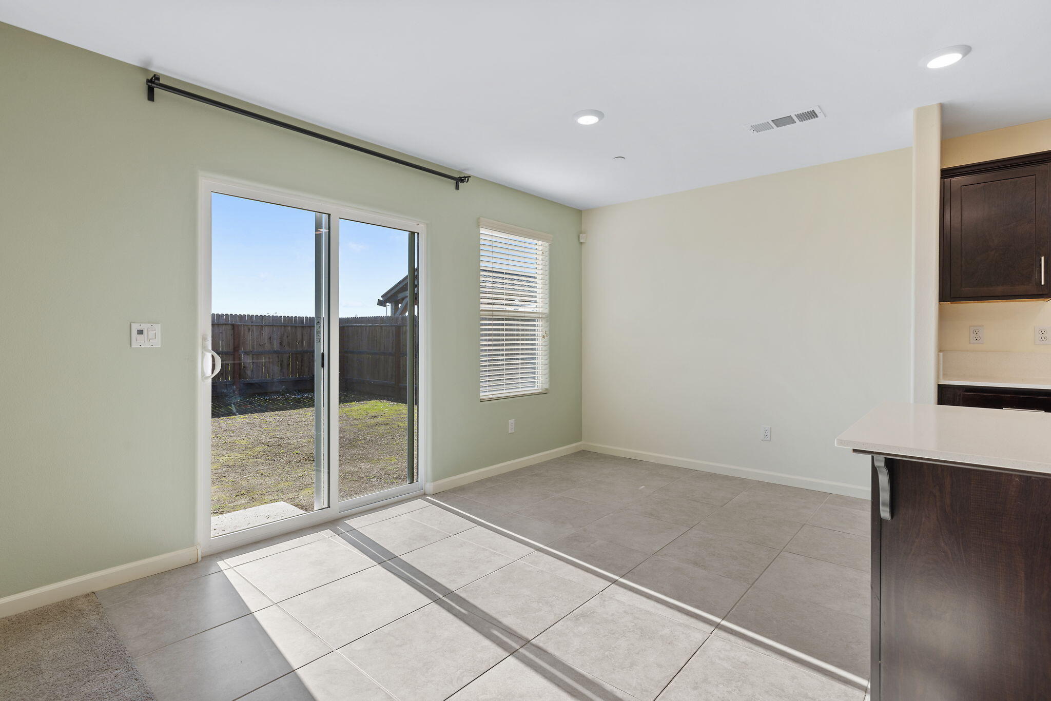 401 E Sedona Ave, Visalia, CA 93291