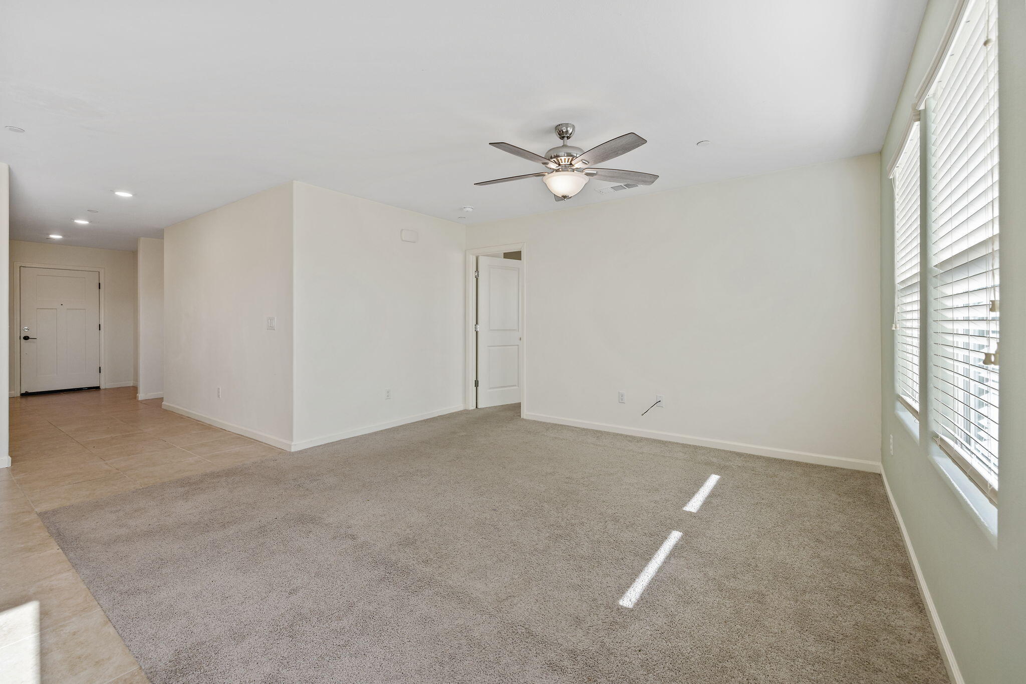 401 E Sedona Ave, Visalia, CA 93291