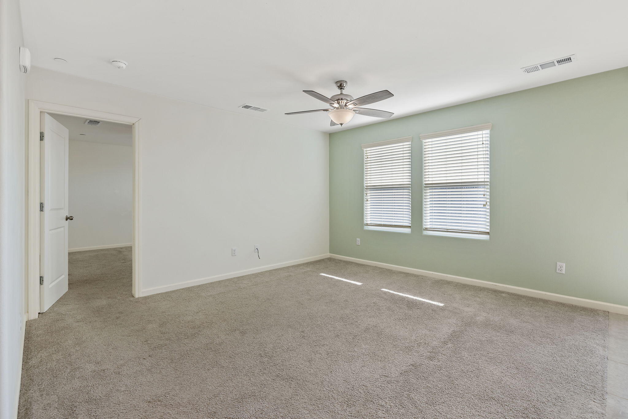 401 E Sedona Ave, Visalia, CA 93291