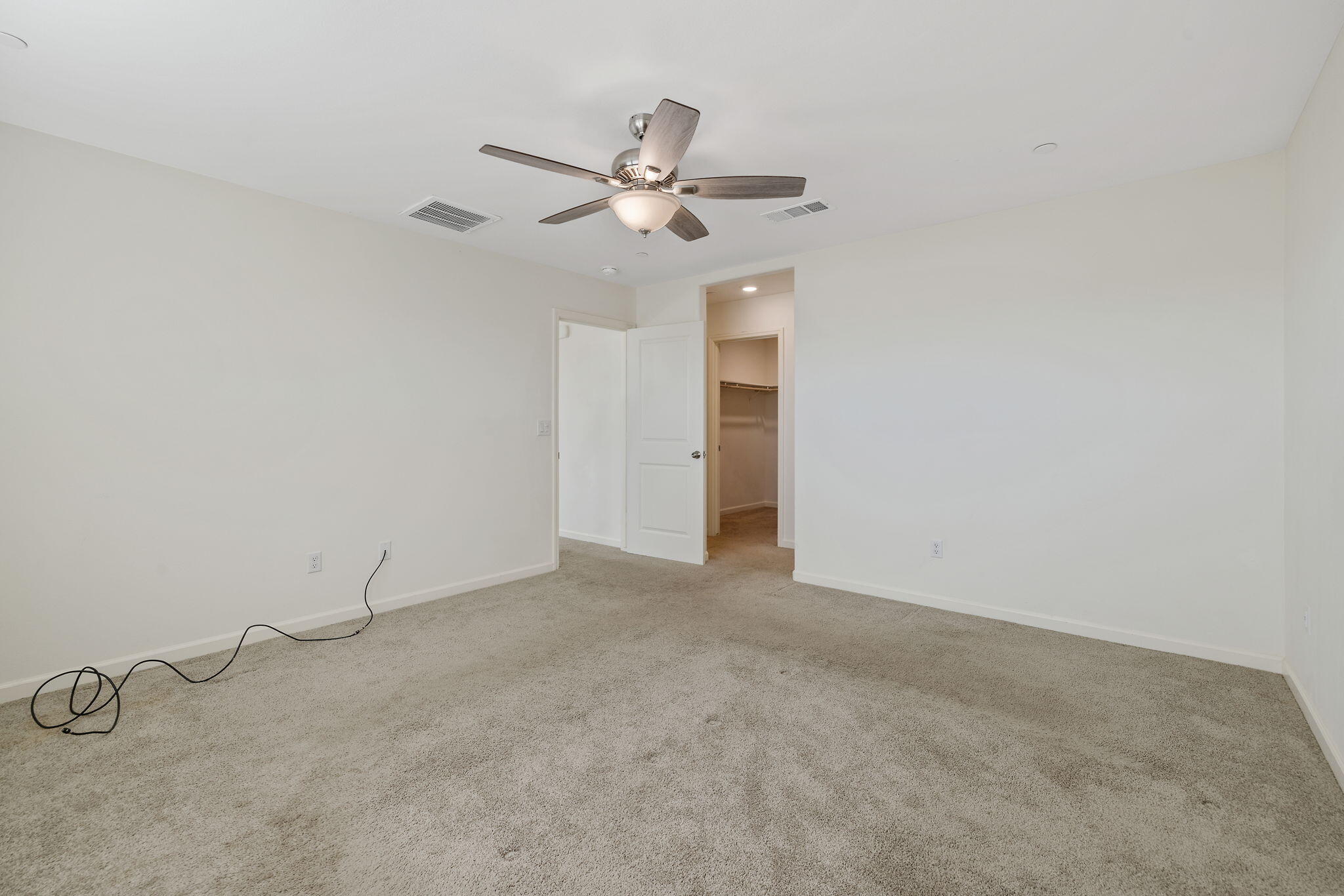 401 E Sedona Ave, Visalia, CA 93291