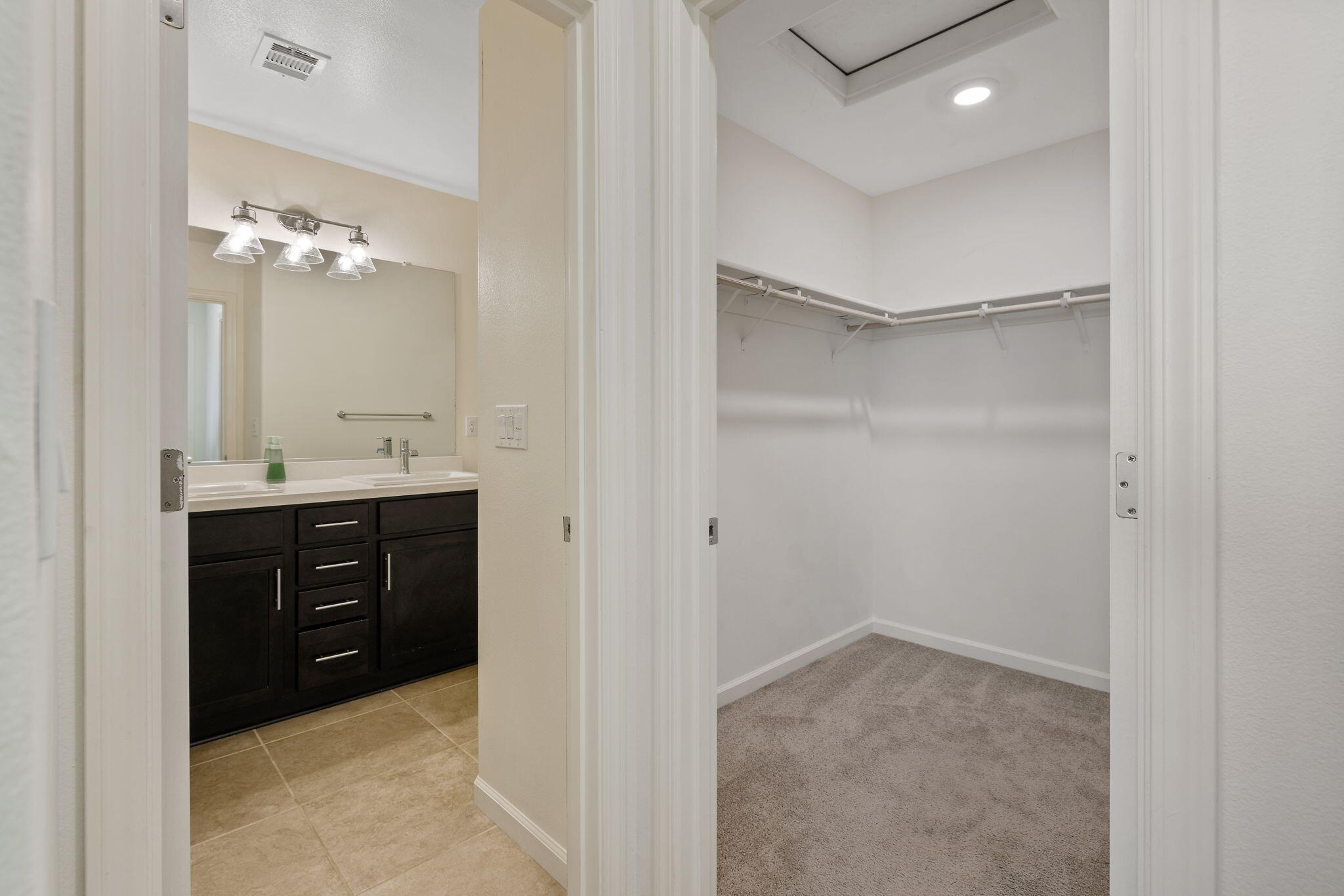 401 E Sedona Ave, Visalia, CA 93291