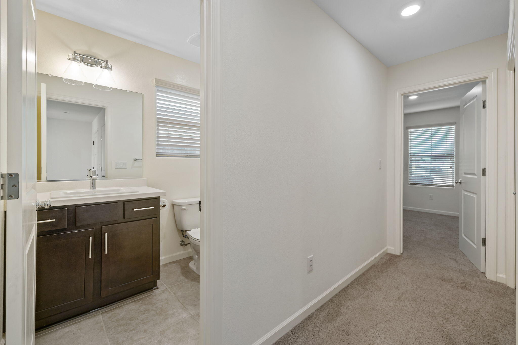 401 E Sedona Ave, Visalia, CA 93291