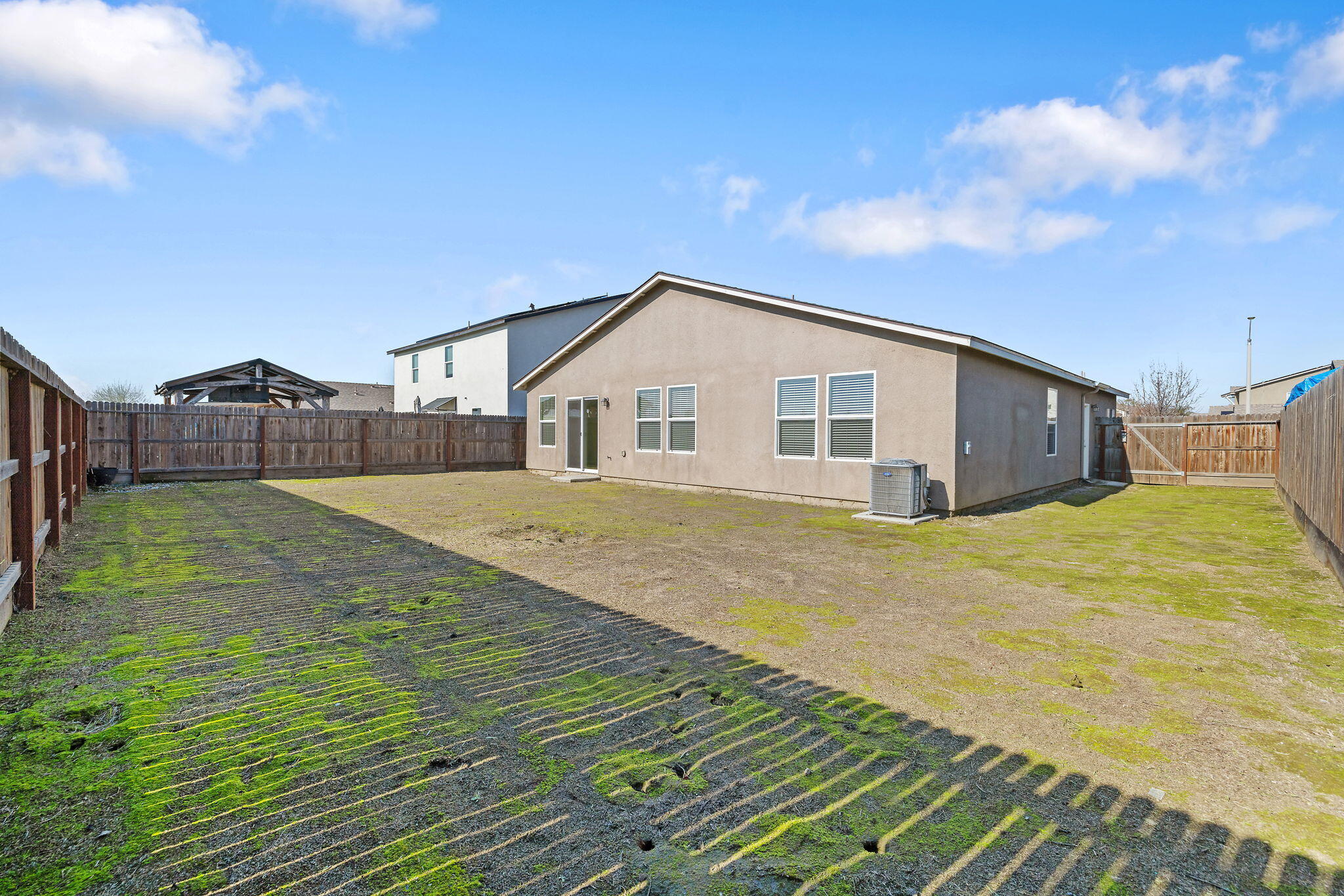 401 E Sedona Ave, Visalia, CA 93291