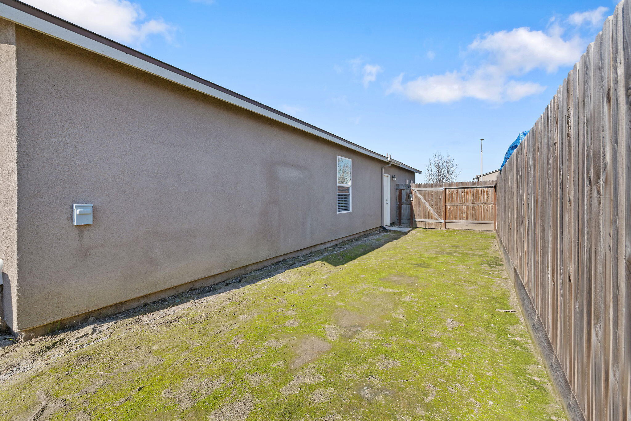 401 E Sedona Ave, Visalia, CA 93291