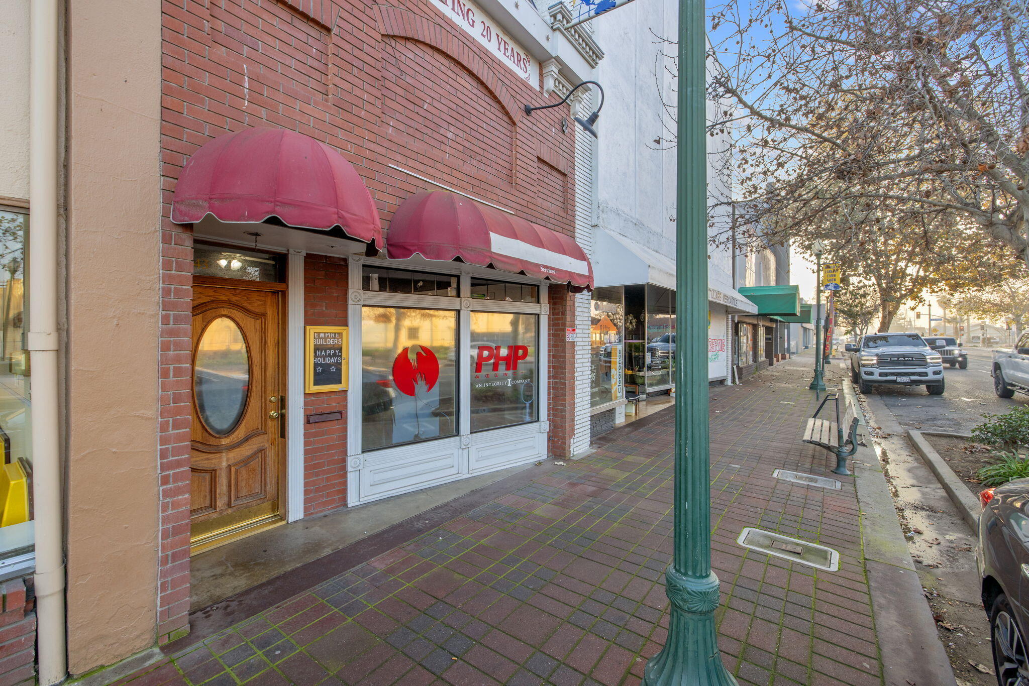 143 E Tulare Ave, Tulare, CA 93274