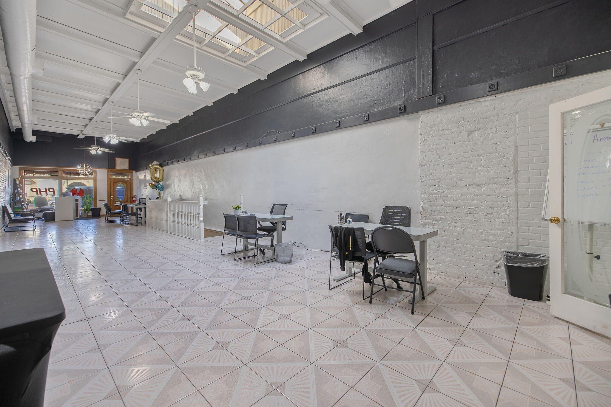 143 E Tulare Ave, Tulare, CA 93274