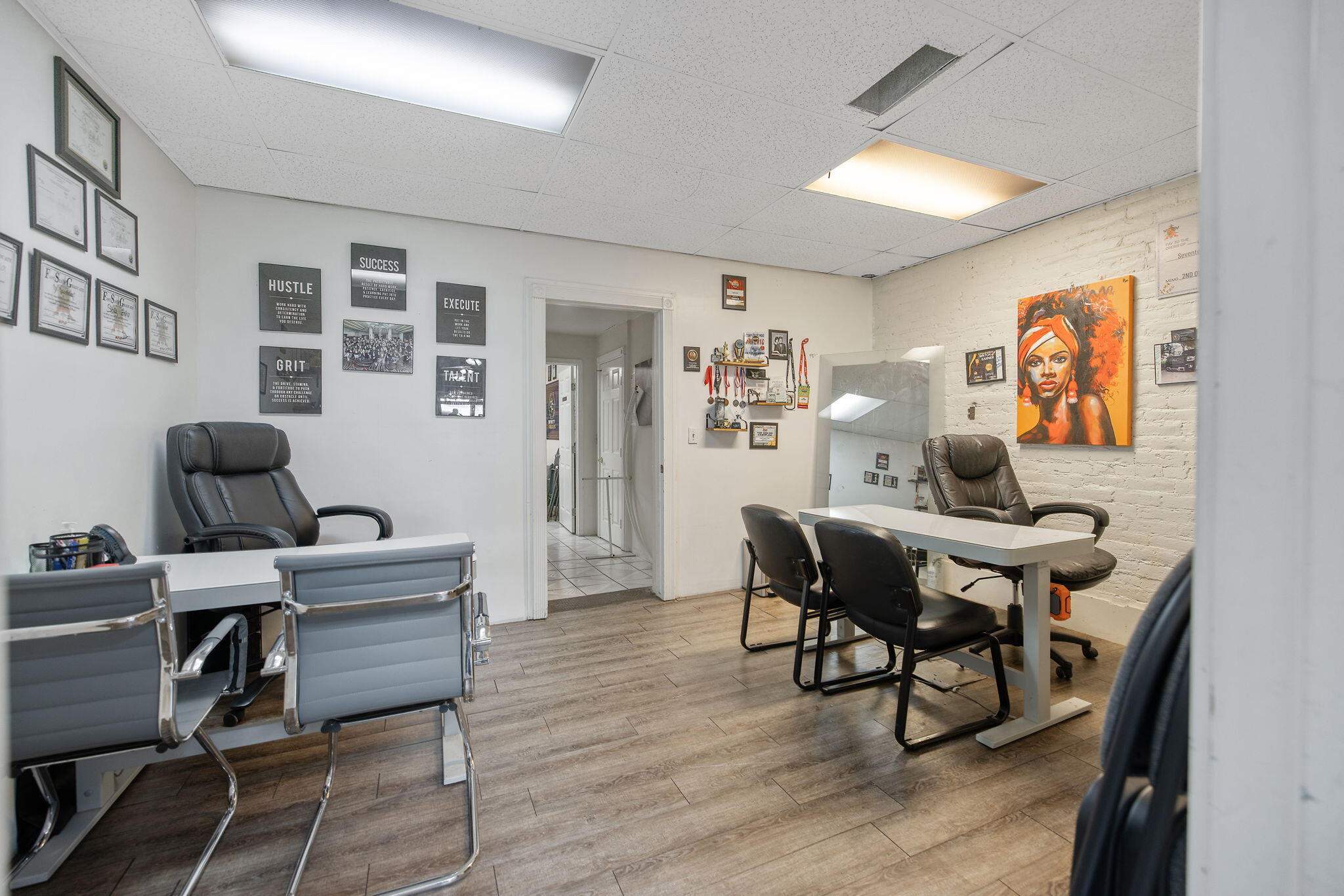 143 E Tulare Ave, Tulare, CA 93274