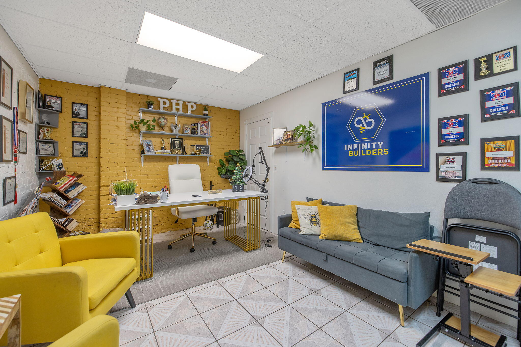 143 E Tulare Ave, Tulare, CA 93274