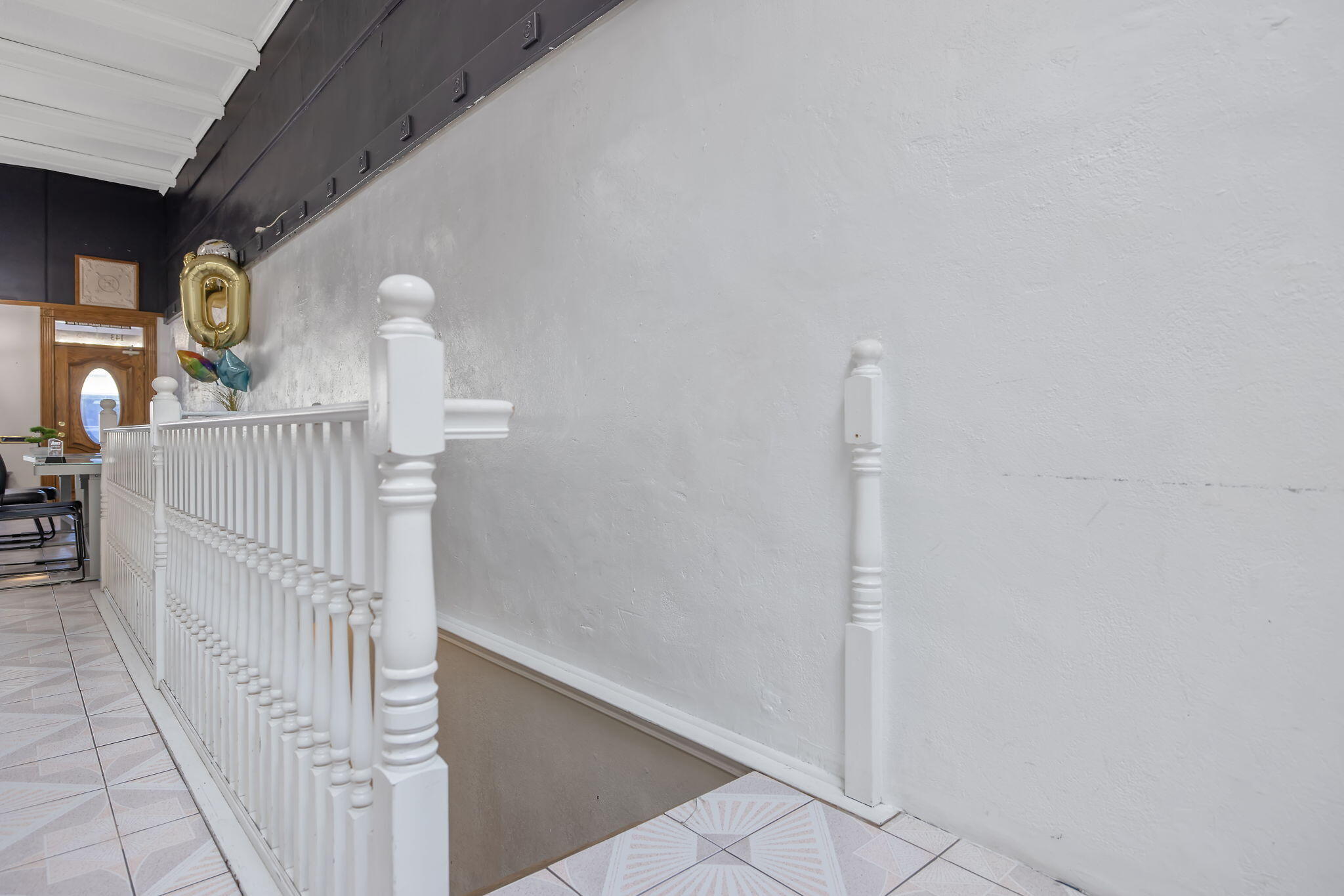 143 E Tulare Ave, Tulare, CA 93274