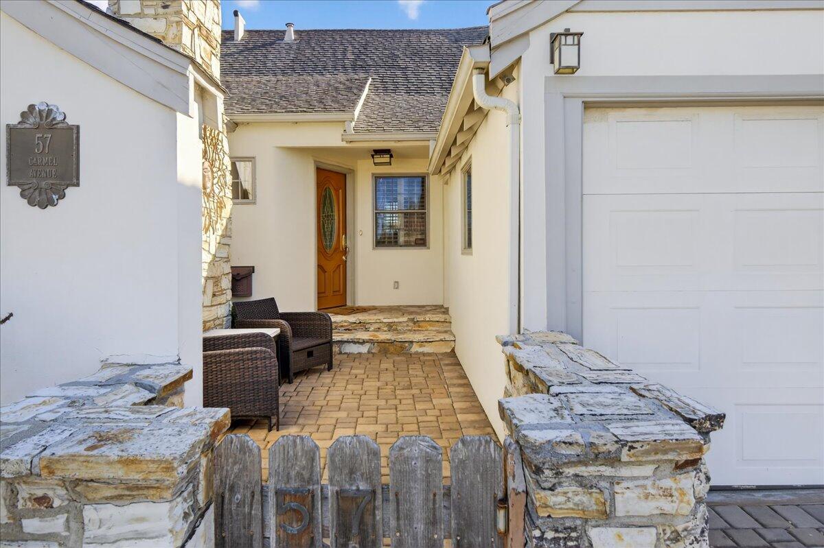 57 Carmel Ave, Salinas, CA 93901