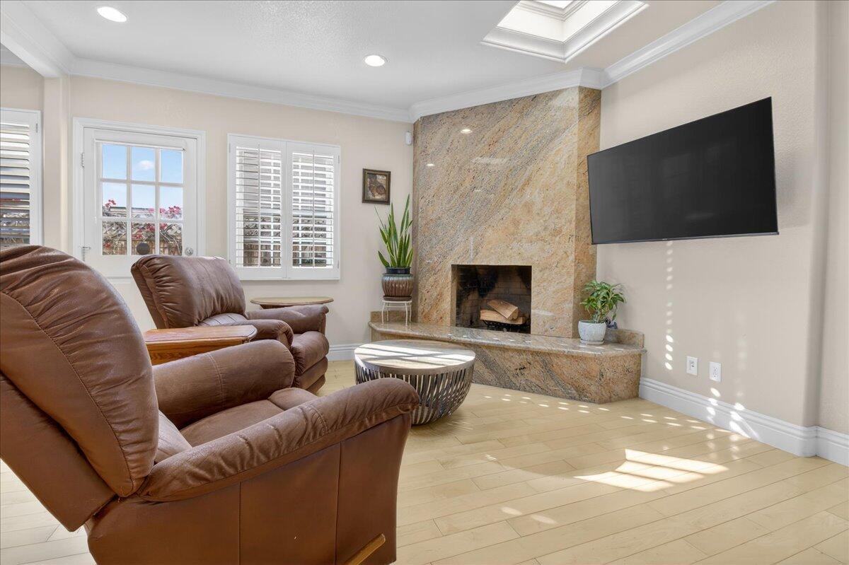 57 Carmel Ave, Salinas, CA 93901