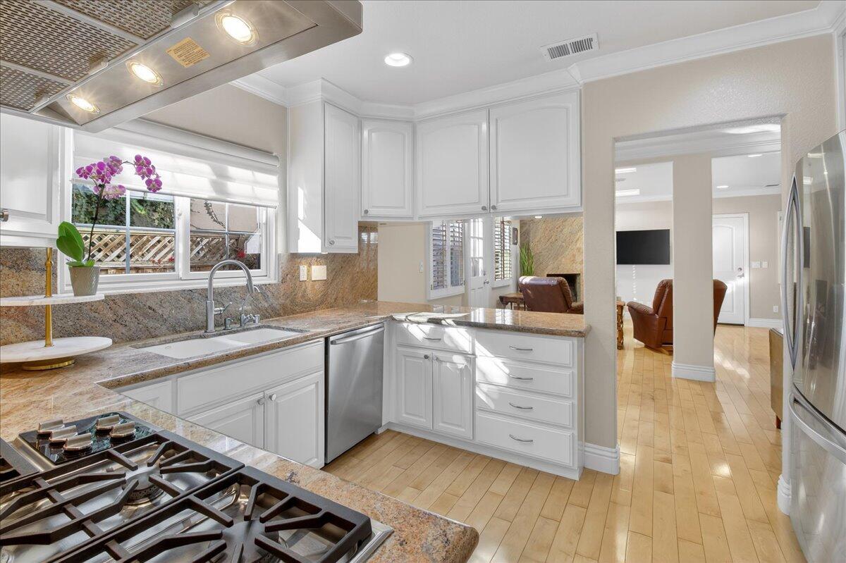 57 Carmel Ave, Salinas, CA 93901