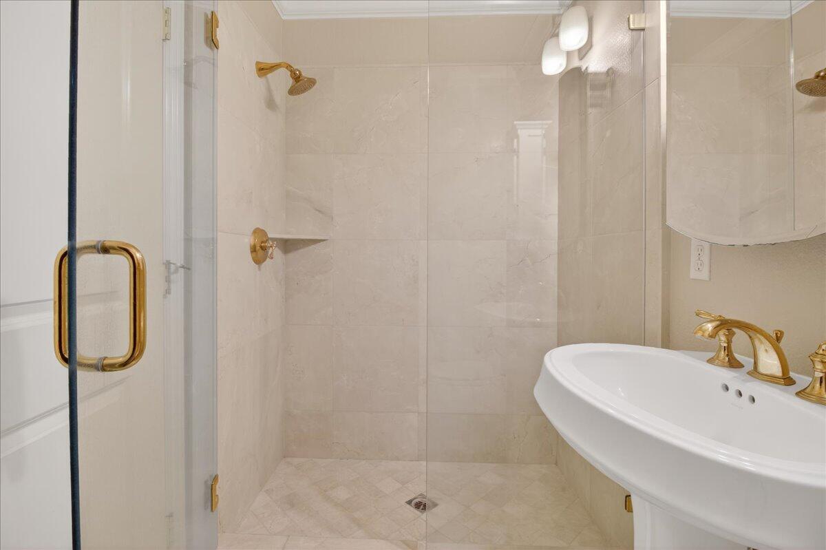 57 Carmel Ave, Salinas, CA 93901