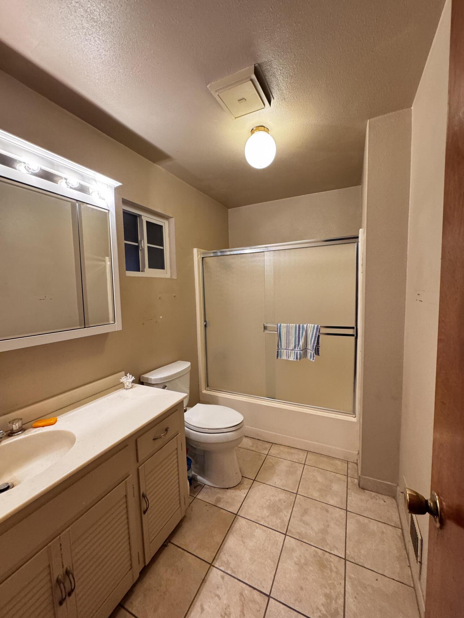 3146 W Harvard Ave, Visalia, CA 93277