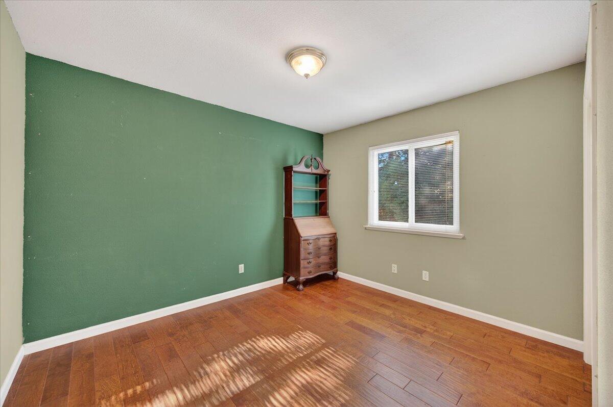 1881 E Frederick Ave, Fresno, CA 93720