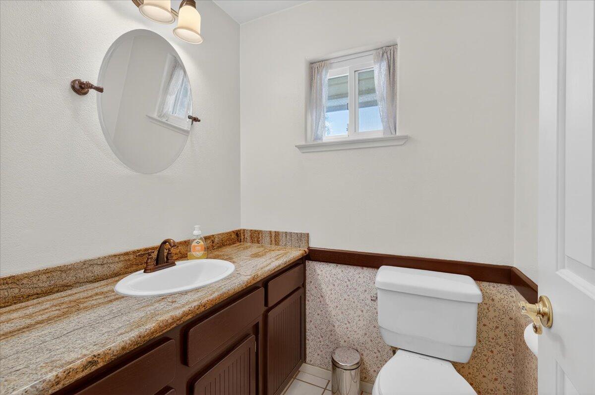 1881 E Frederick Ave, Fresno, CA 93720