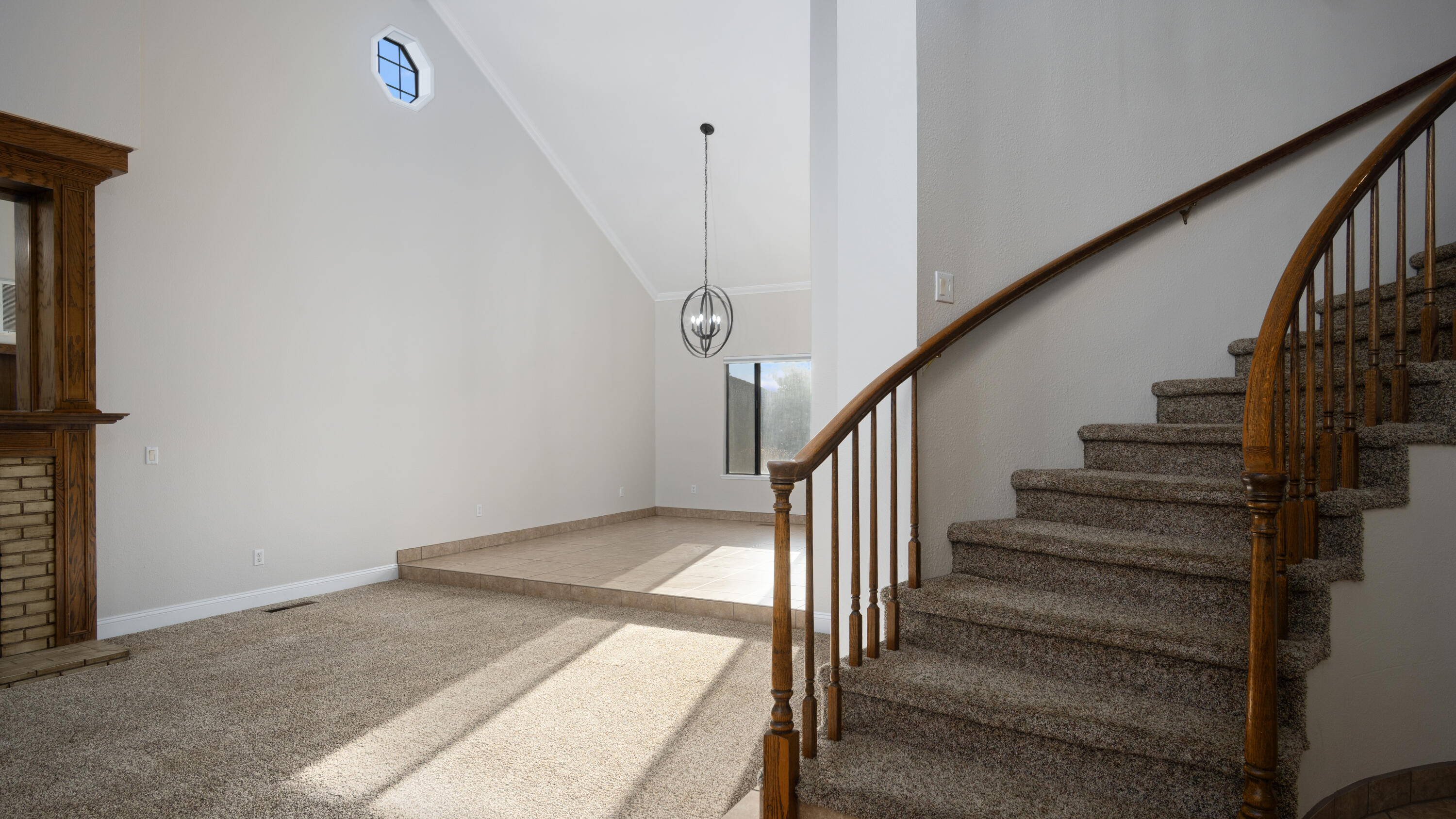 1350 N Lindale Pl, Porterville, CA 93257