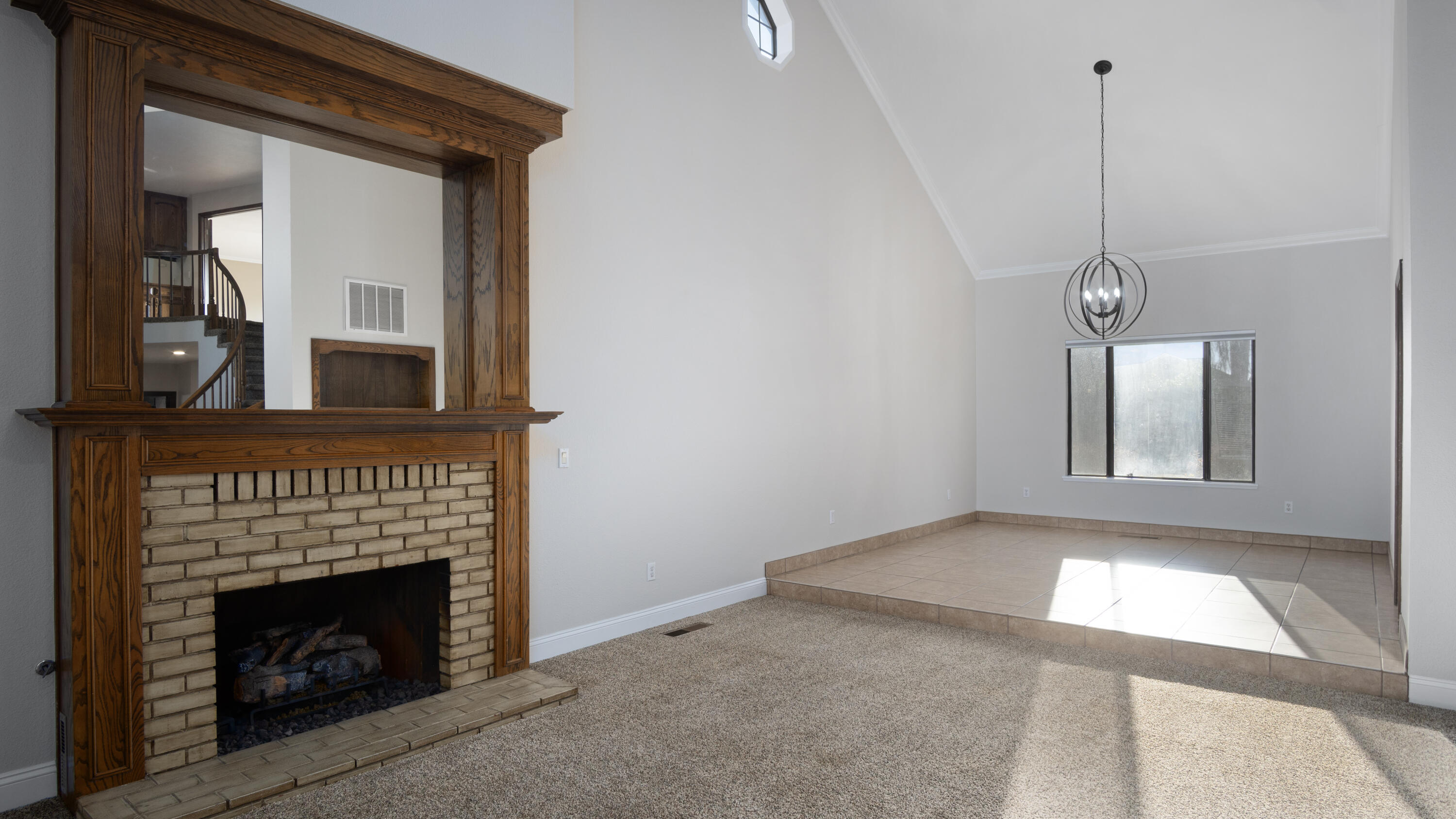 1350 N Lindale Pl, Porterville, CA 93257