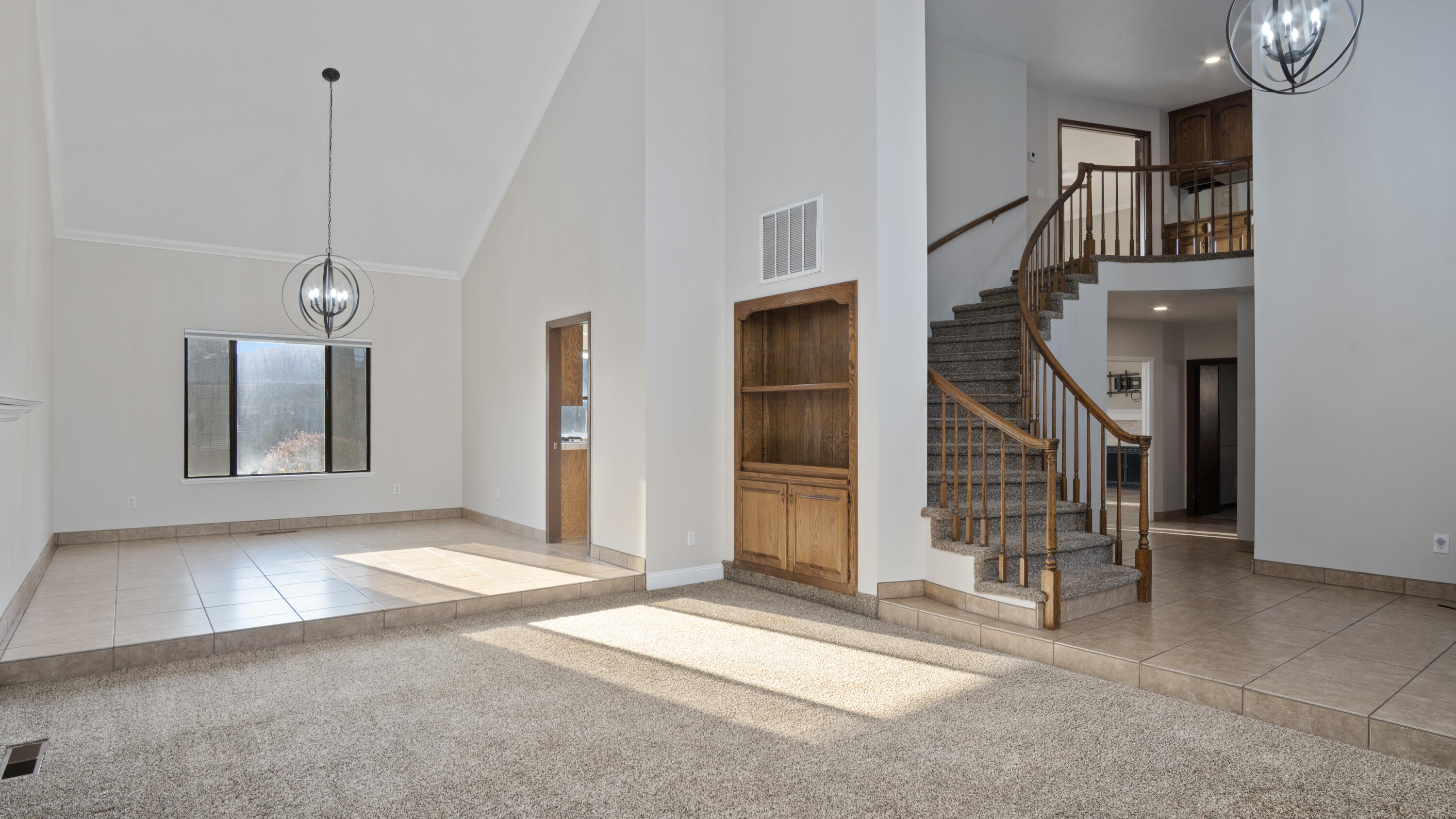 1350 N Lindale Pl, Porterville, CA 93257