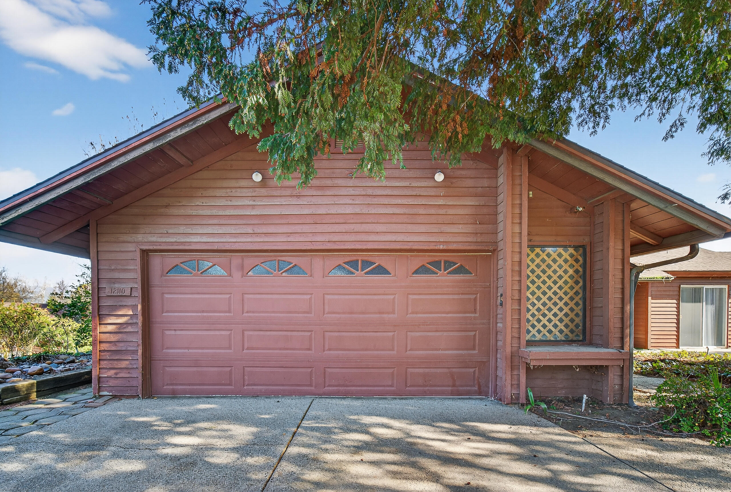 12110 Backdrop Ct, Bakersfield, CA 93306