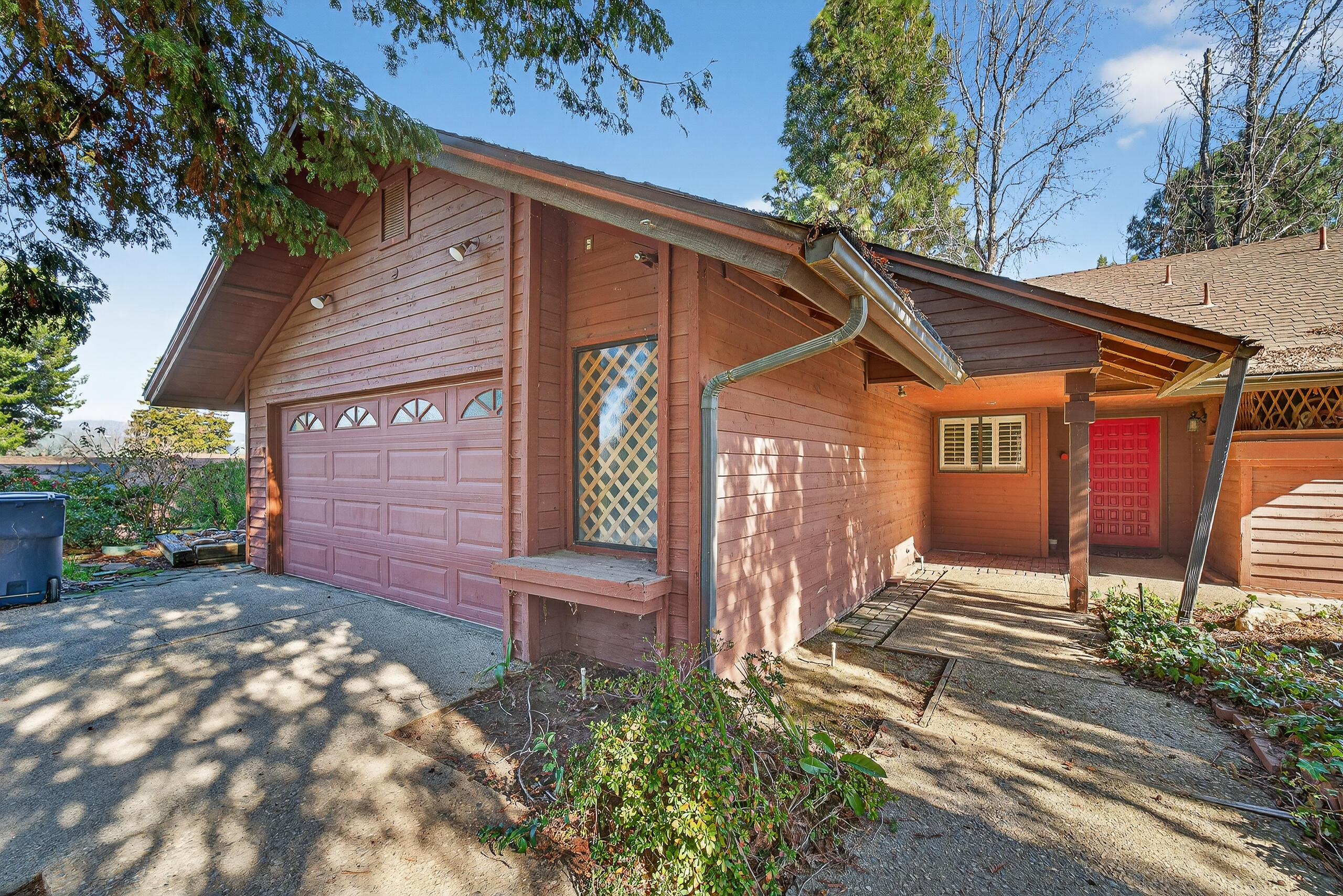 12110 Backdrop Ct, Bakersfield, CA 93306