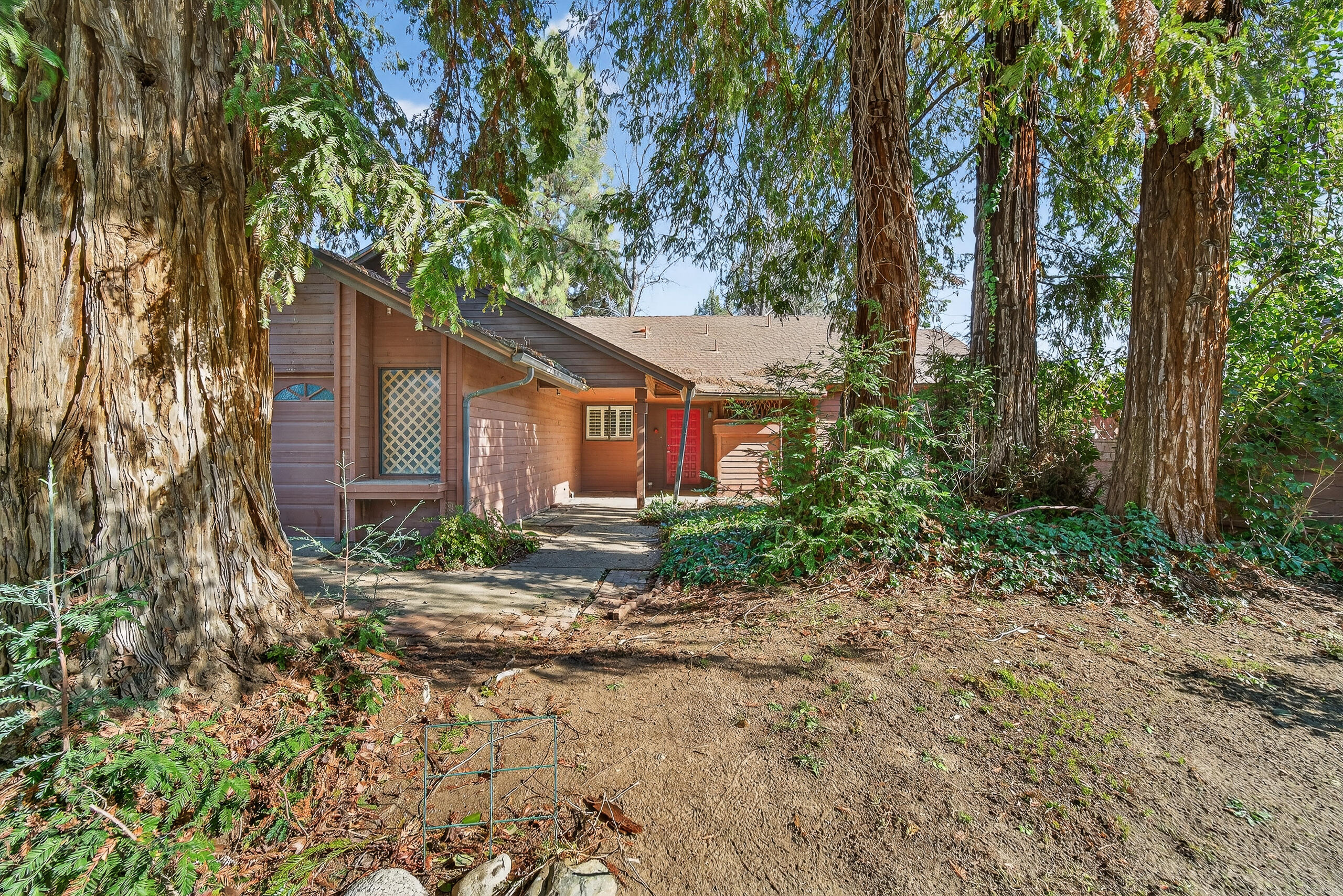 12110 Backdrop Ct, Bakersfield, CA 93306