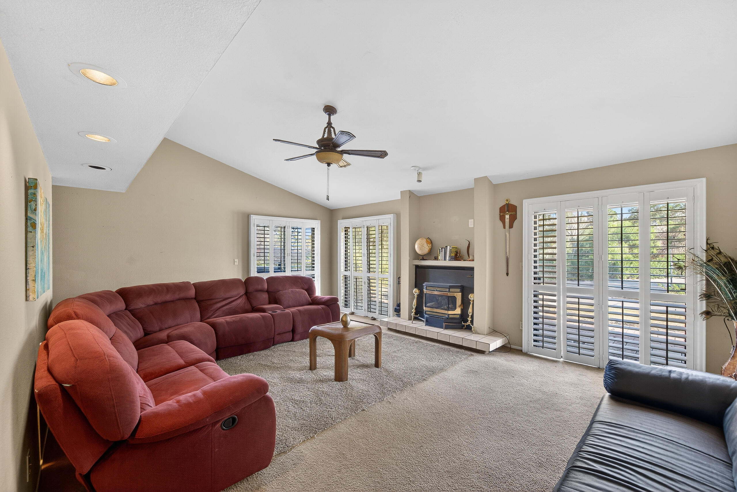 12110 Backdrop Ct, Bakersfield, CA 93306