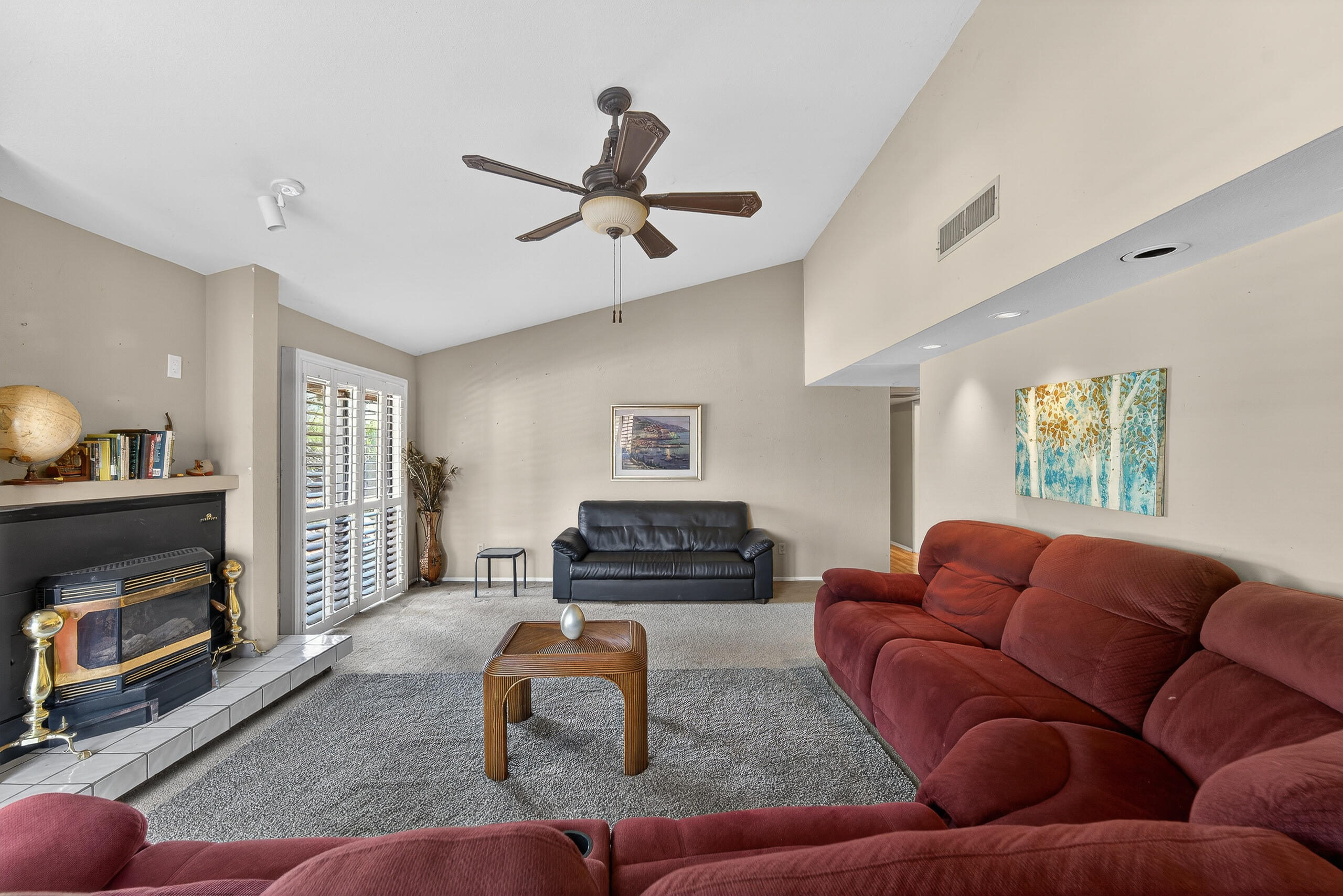 12110 Backdrop Ct, Bakersfield, CA 93306