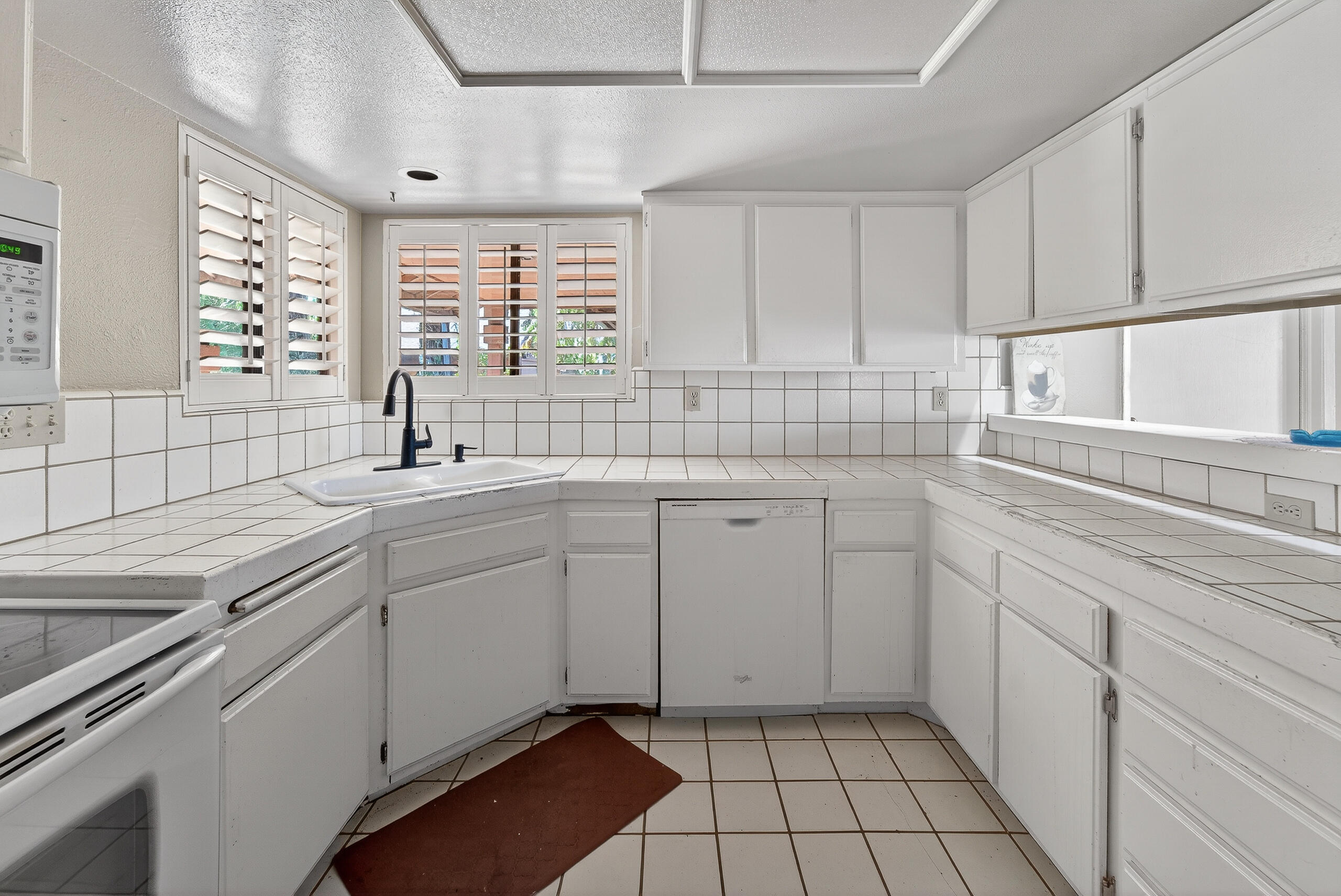 12110 Backdrop Ct, Bakersfield, CA 93306