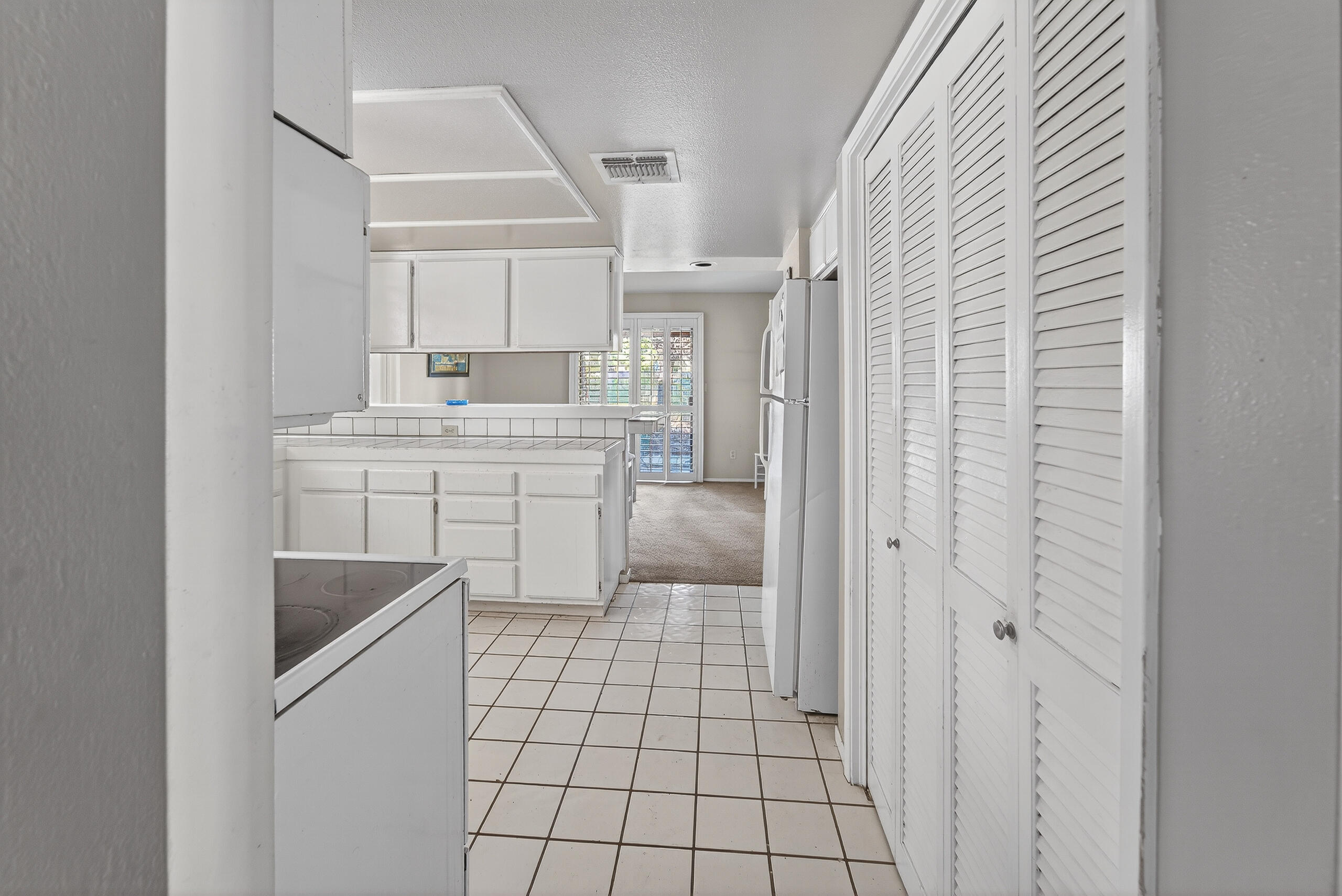 12110 Backdrop Ct, Bakersfield, CA 93306