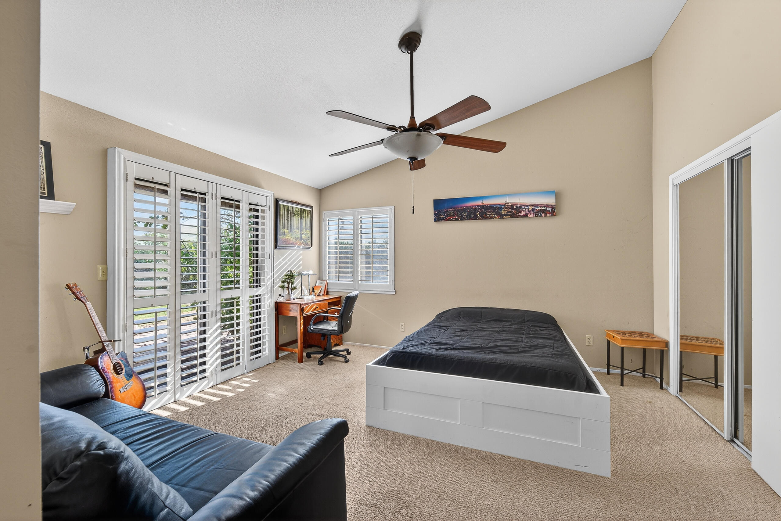 12110 Backdrop Ct, Bakersfield, CA 93306