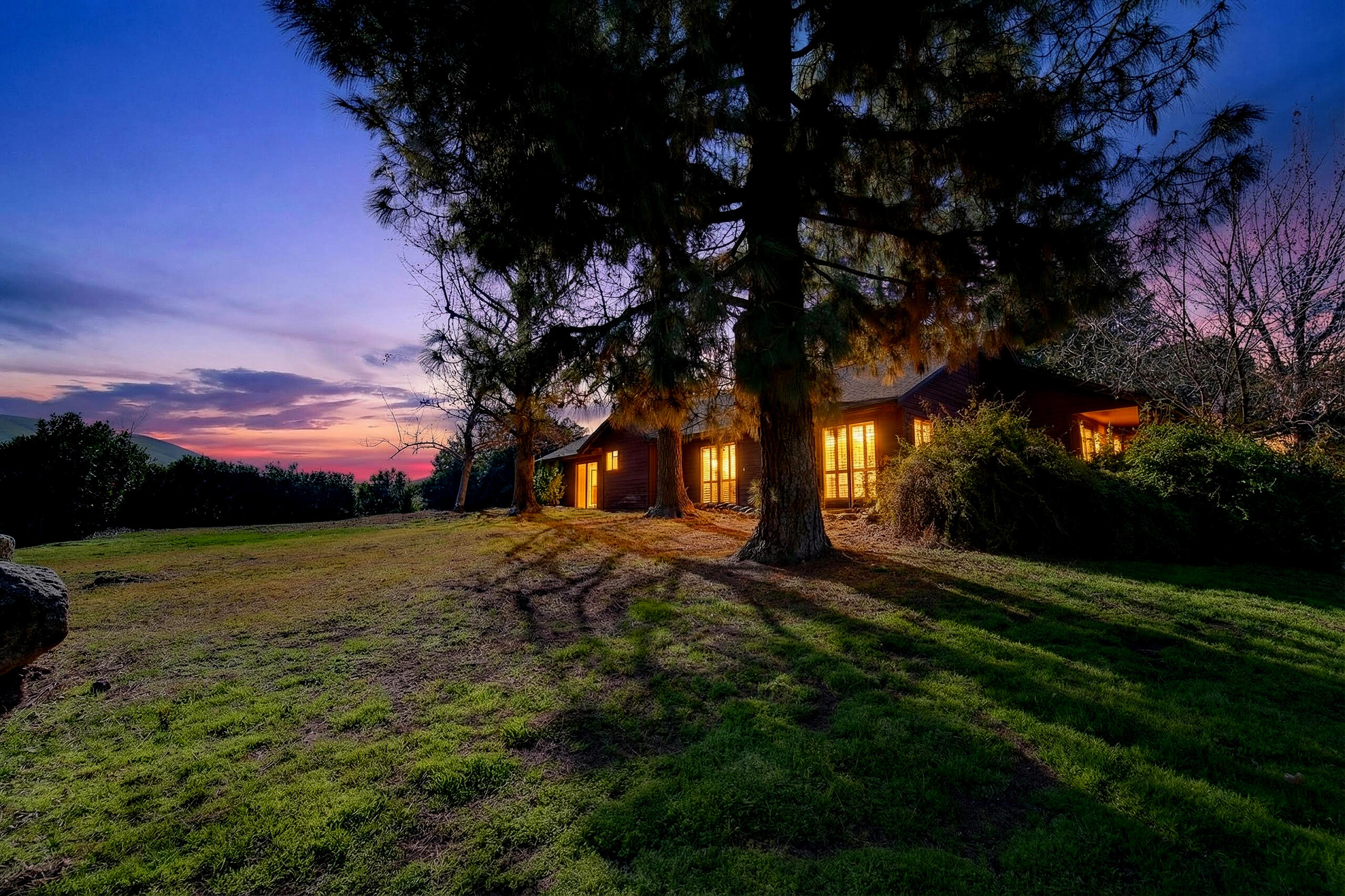 12110 Backdrop Ct, Bakersfield, CA 93306