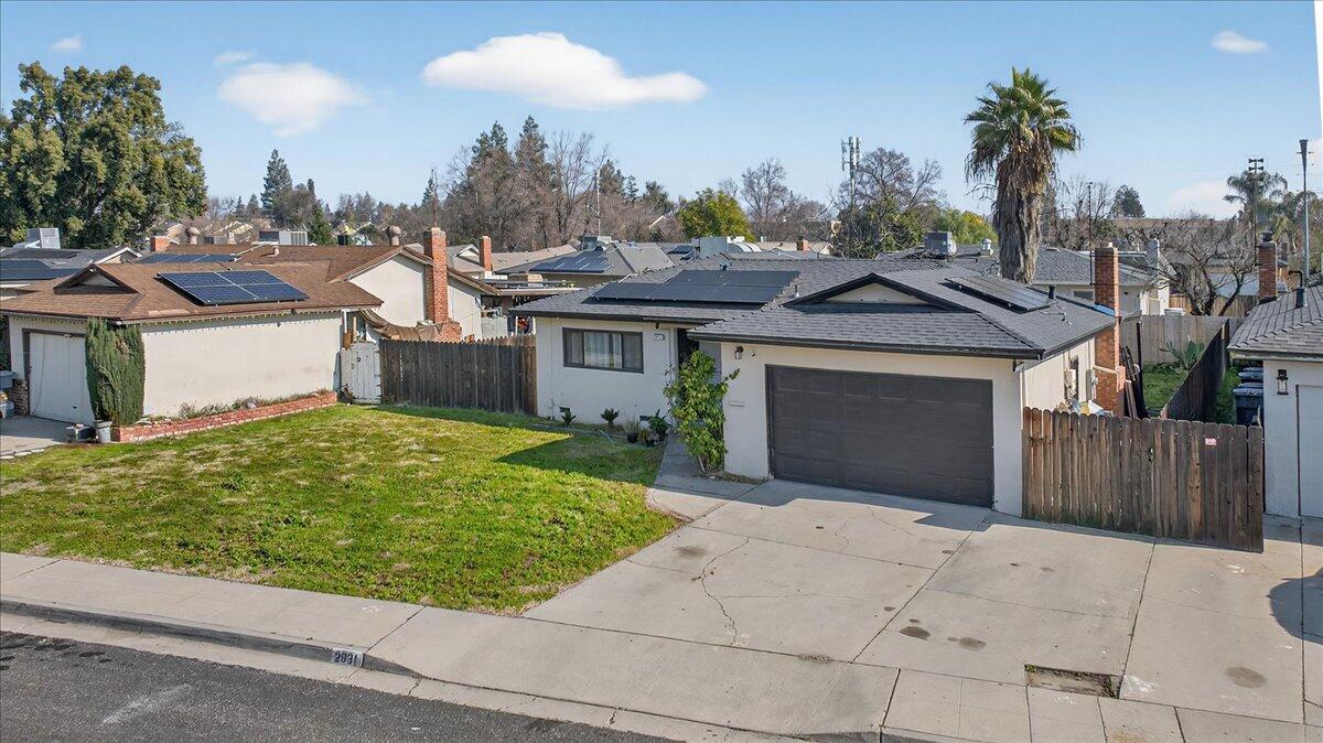 2931 Paula Dr, Clovis, CA 93612
