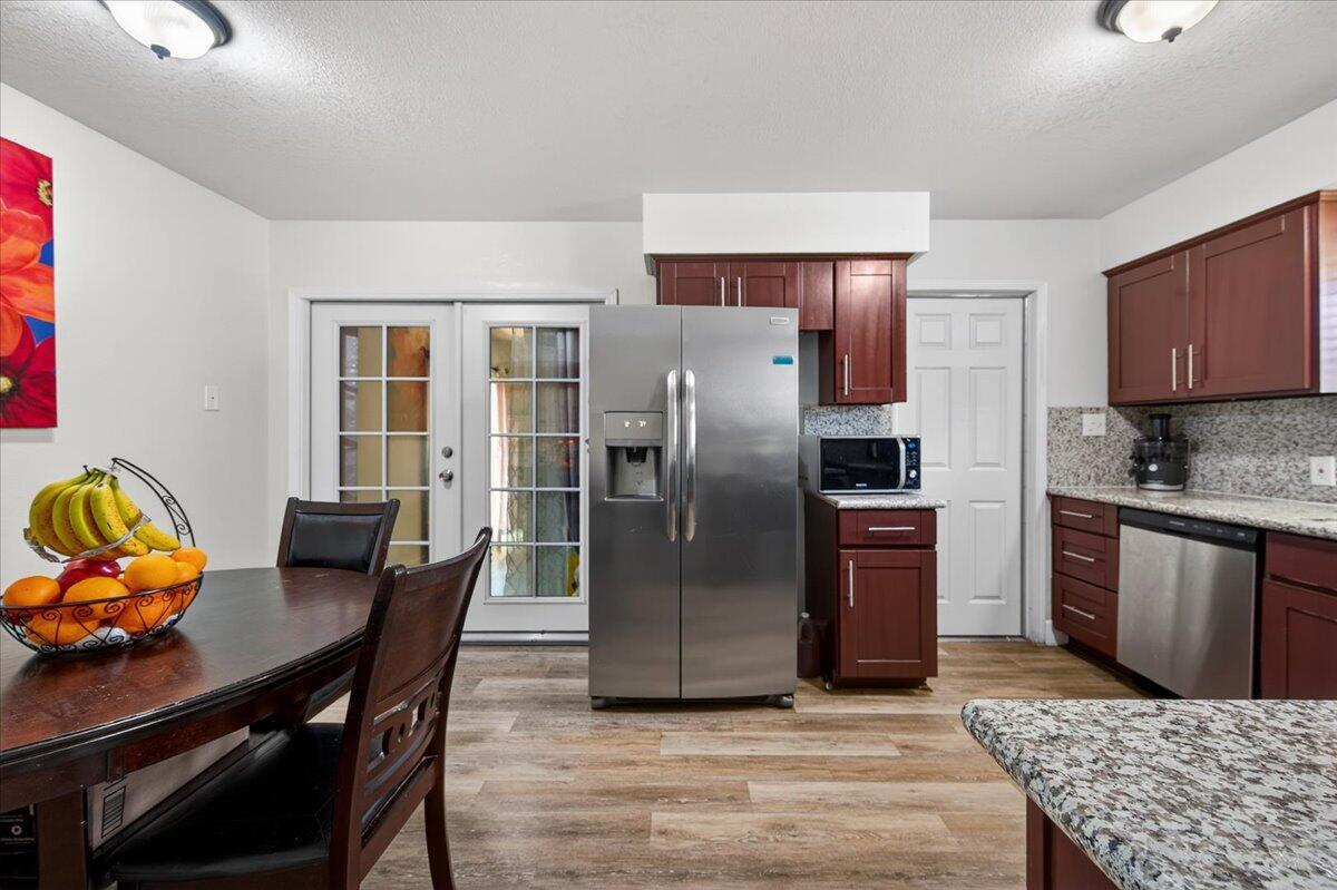 2931 Paula Dr, Clovis, CA 93612